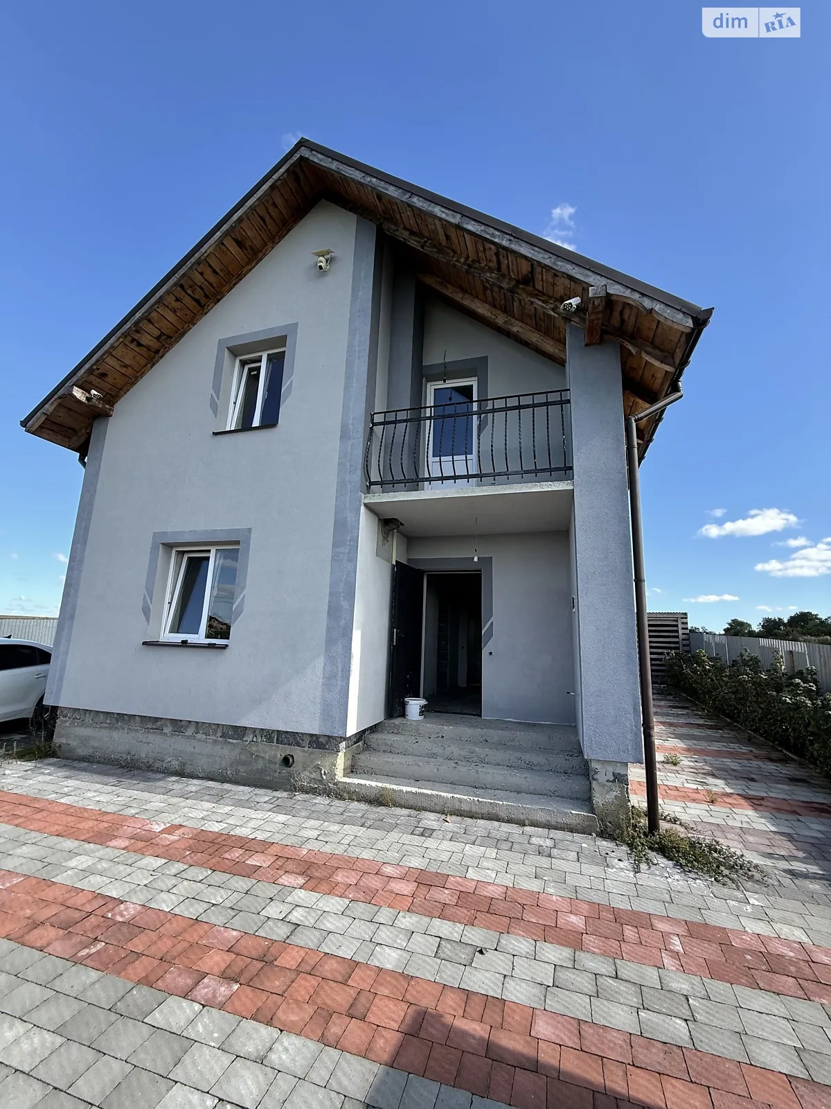 Продается дом на 2 этажа 110 кв. м с камином, цена: 35000 $ - фото 1