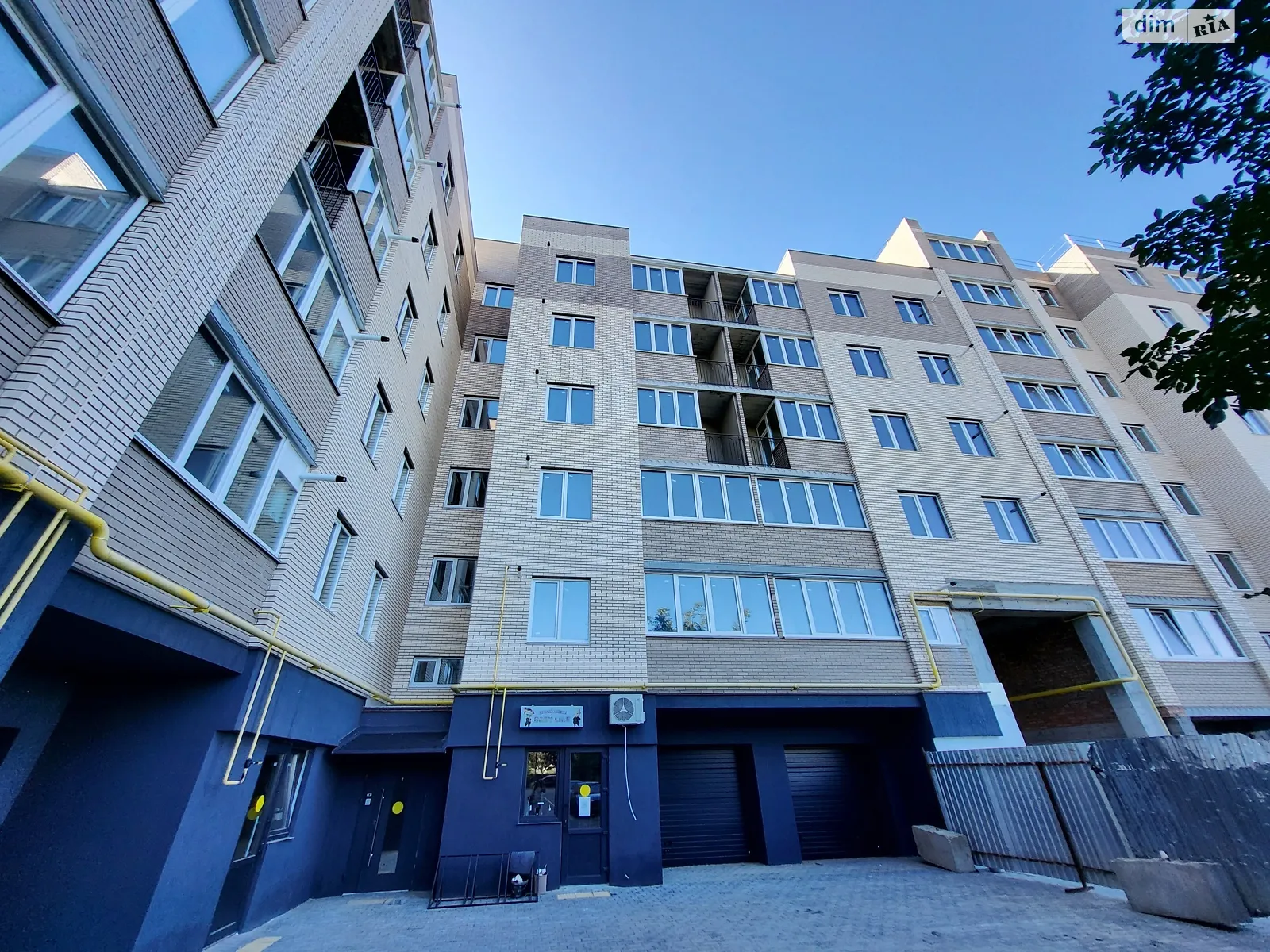 Продается 1-комнатная квартира 41 кв. м в Стрижавке, ул. Киевская - фото 1