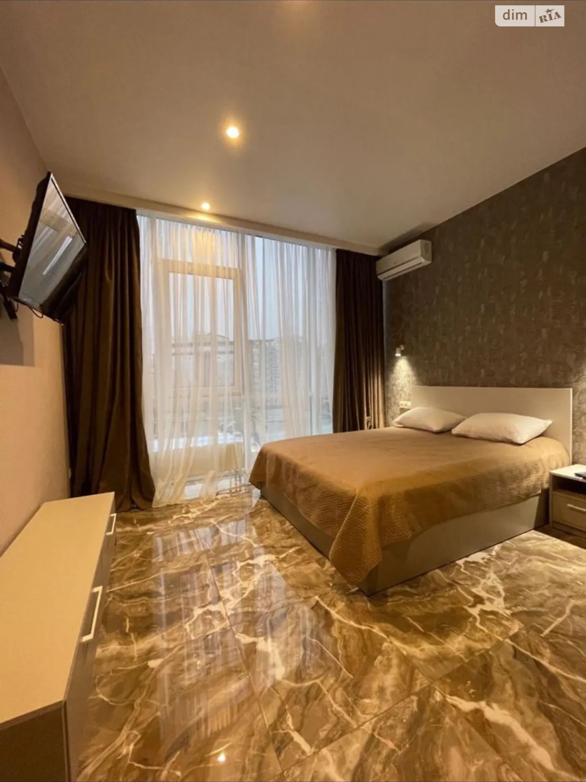 Сдается в аренду 1-комнатная квартира 30 кв. м в Одессе, плато Аркадийское(Гагаринское), 5/2 - фото 1