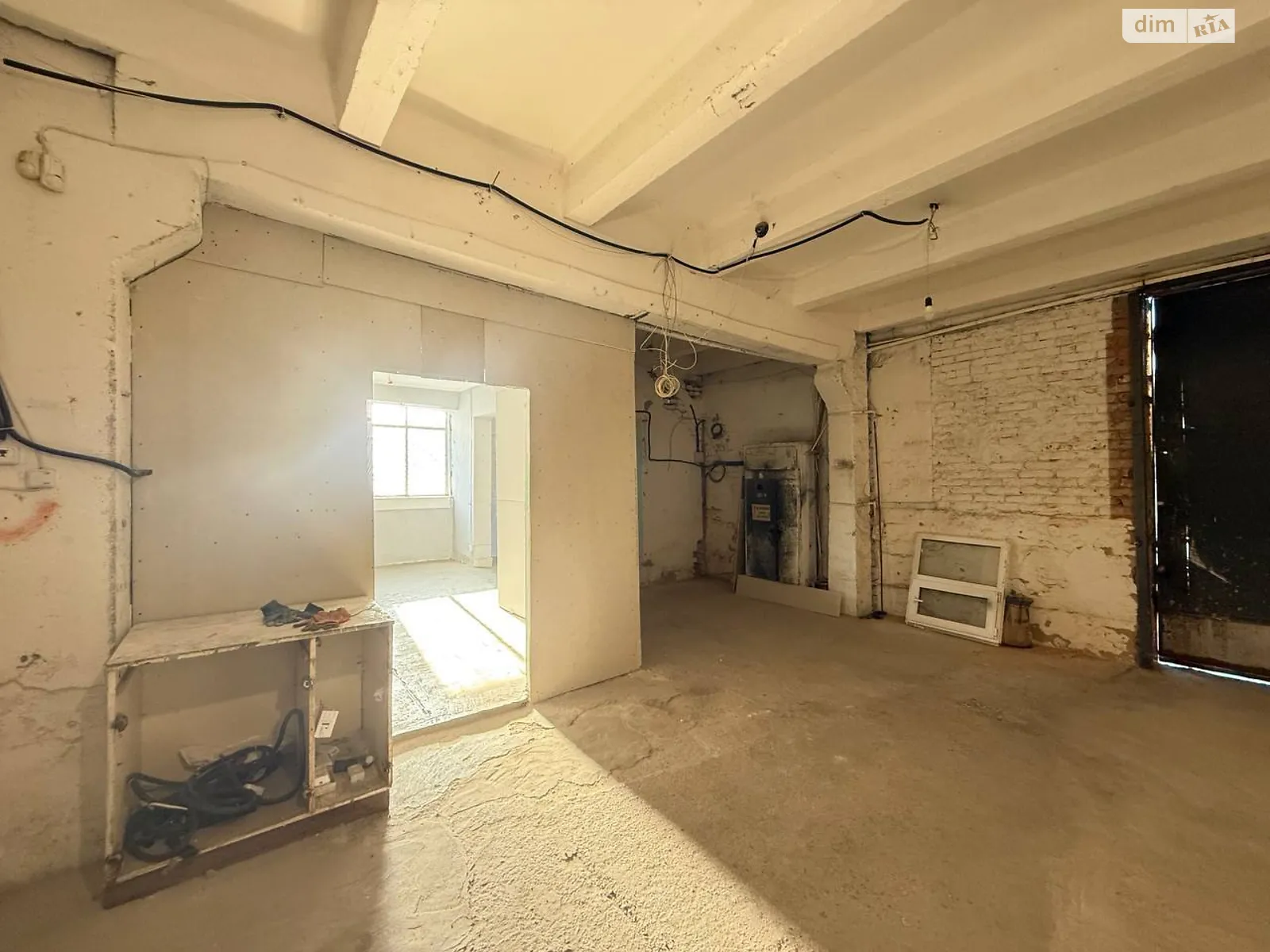 Здається в оренду приміщення вільного призначення 180 кв. м в 1-поверховій будівлі, цена: 18000 грн - фото 1