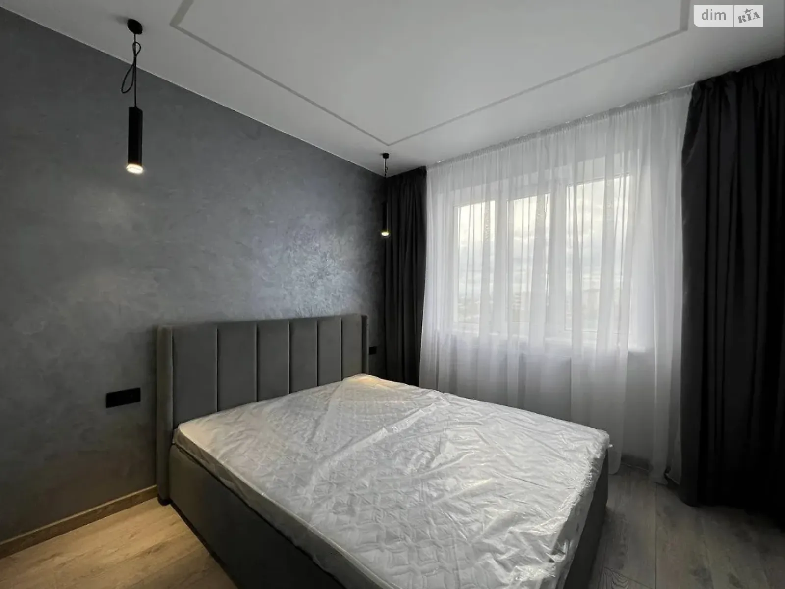 Продается 1-комнатная квартира 44 кв. м в Ивано-Франковске, ул. Высочана Семена, 18 - фото 1