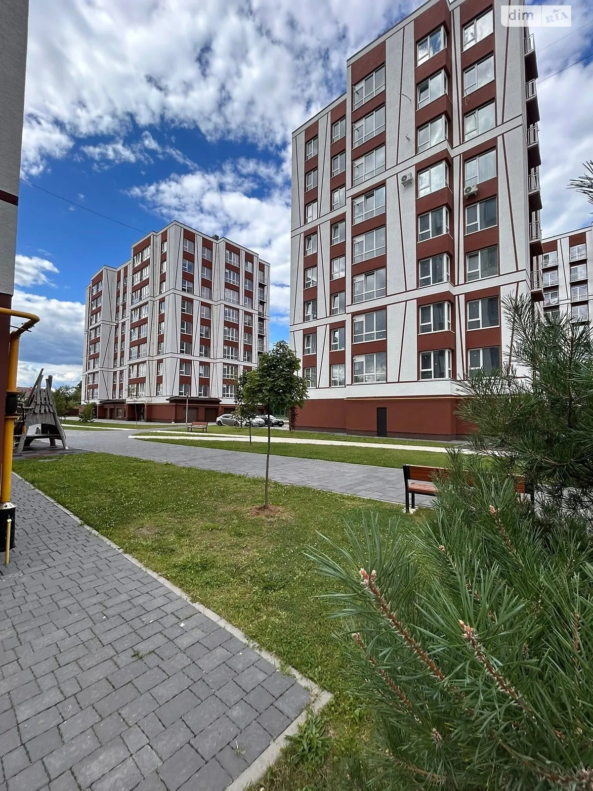 Продается 2-комнатная квартира 51.1 кв. м в Ивано-Франковске, ул. Павла Полуботка, 18 корпус 12 - фото 1