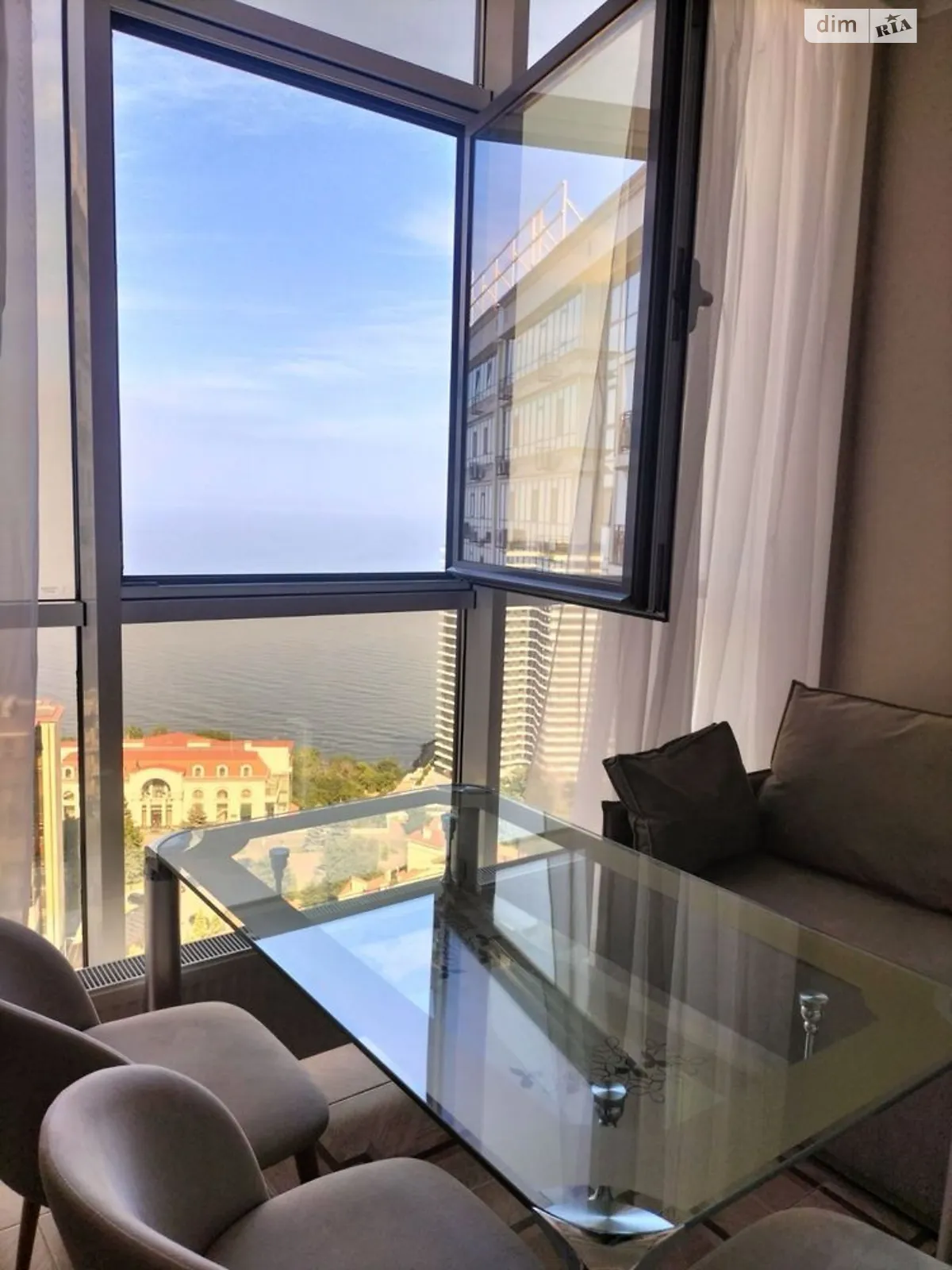 Продається 1-кімнатна квартира 47 кв. м у Одесі, бул. Французький, 60В - фото 1