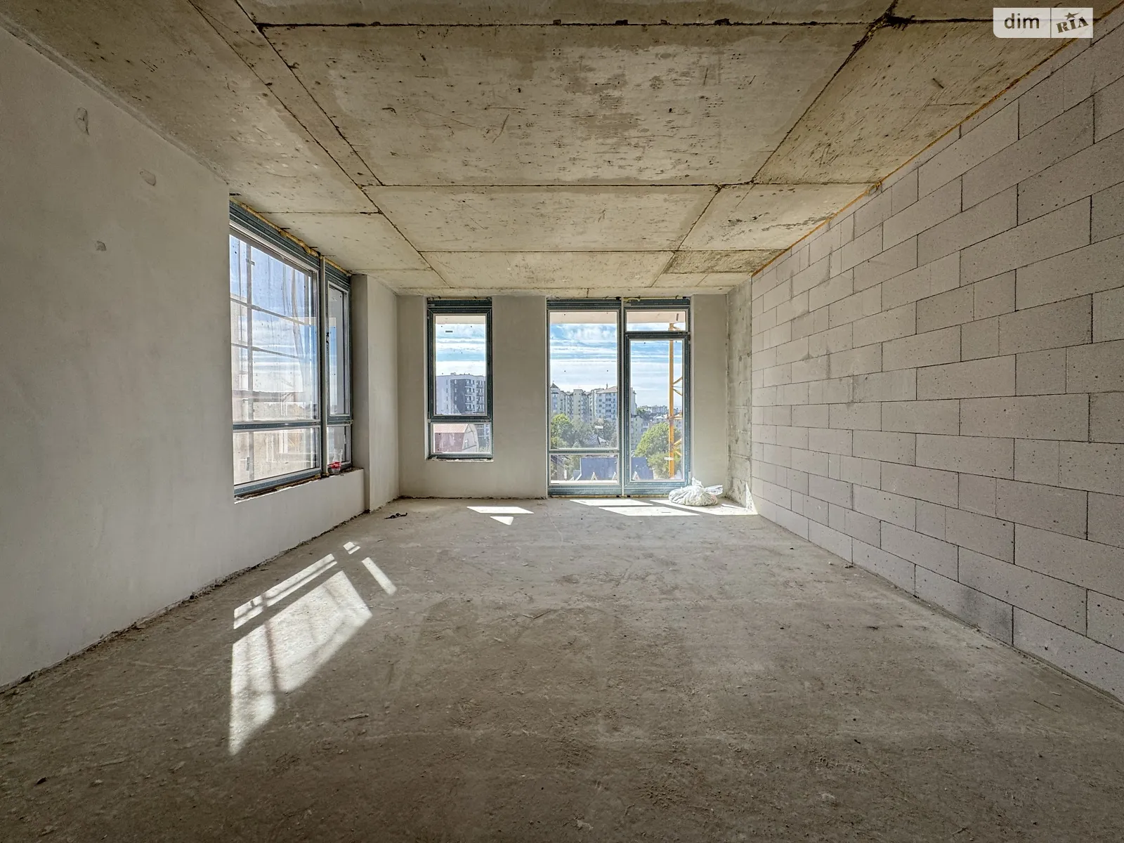 Продається 1-кімнатна квартира 36 кв. м у Івано-Франківську, вул. Юліана Пелеша(Крайківського), 3 корпус 11 - фото 1