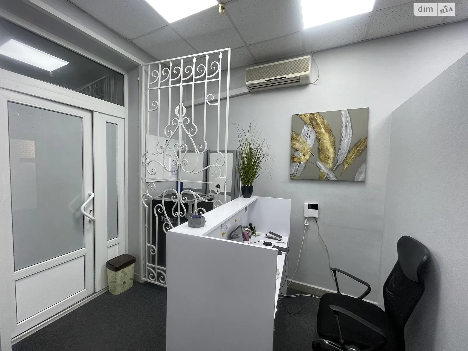 Сдается в аренду помещения свободного назначения 155 кв. м в 25-этажном здании, цена: 49499 грн - фото 1