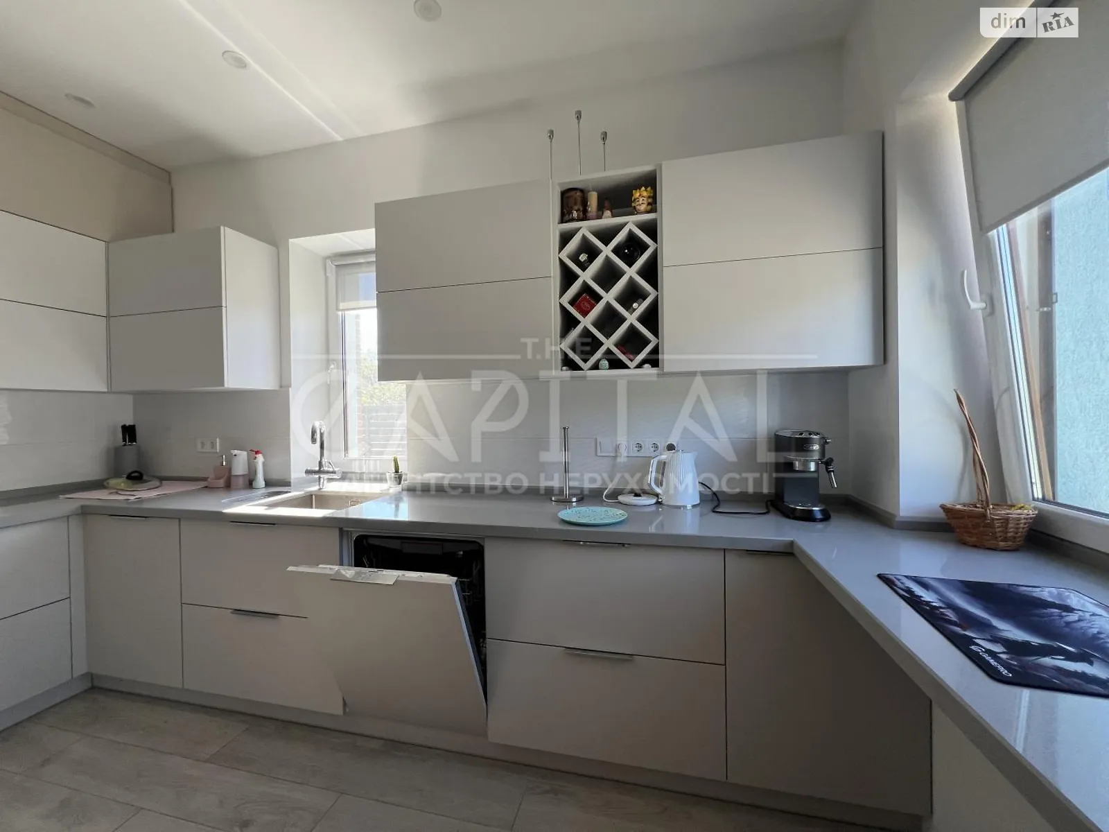 Продается дом на 2 этажа 177 кв. м с балконом, цена: 275000 $ - фото 1
