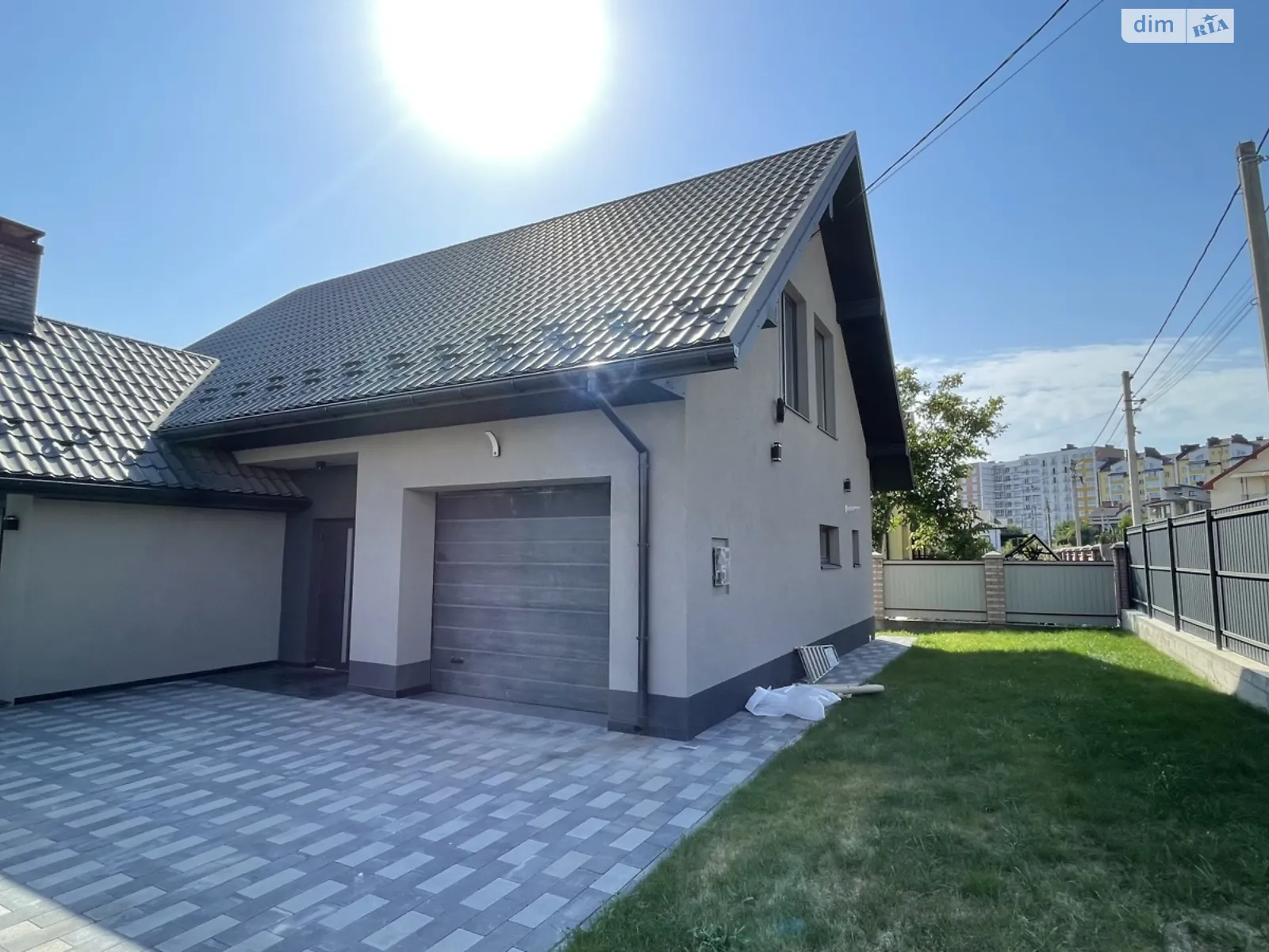 Продается дом на 2 этажа 170 кв. м с подвалом, цена: 289000 $ - фото 1