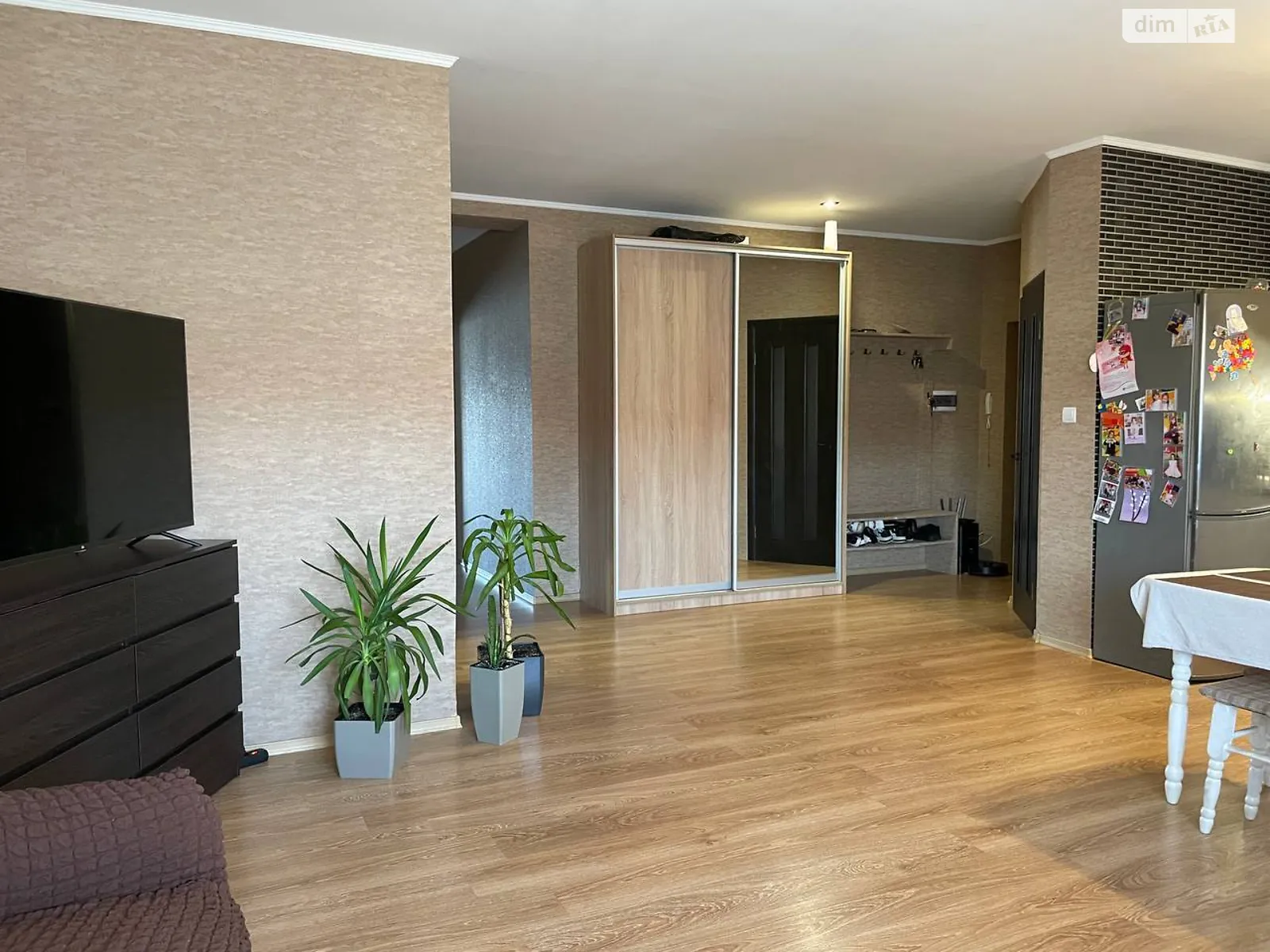 Продается 2-комнатная квартира 66.7 кв. м в Ужгороде, ул. Тлехаса, 18 - фото 1