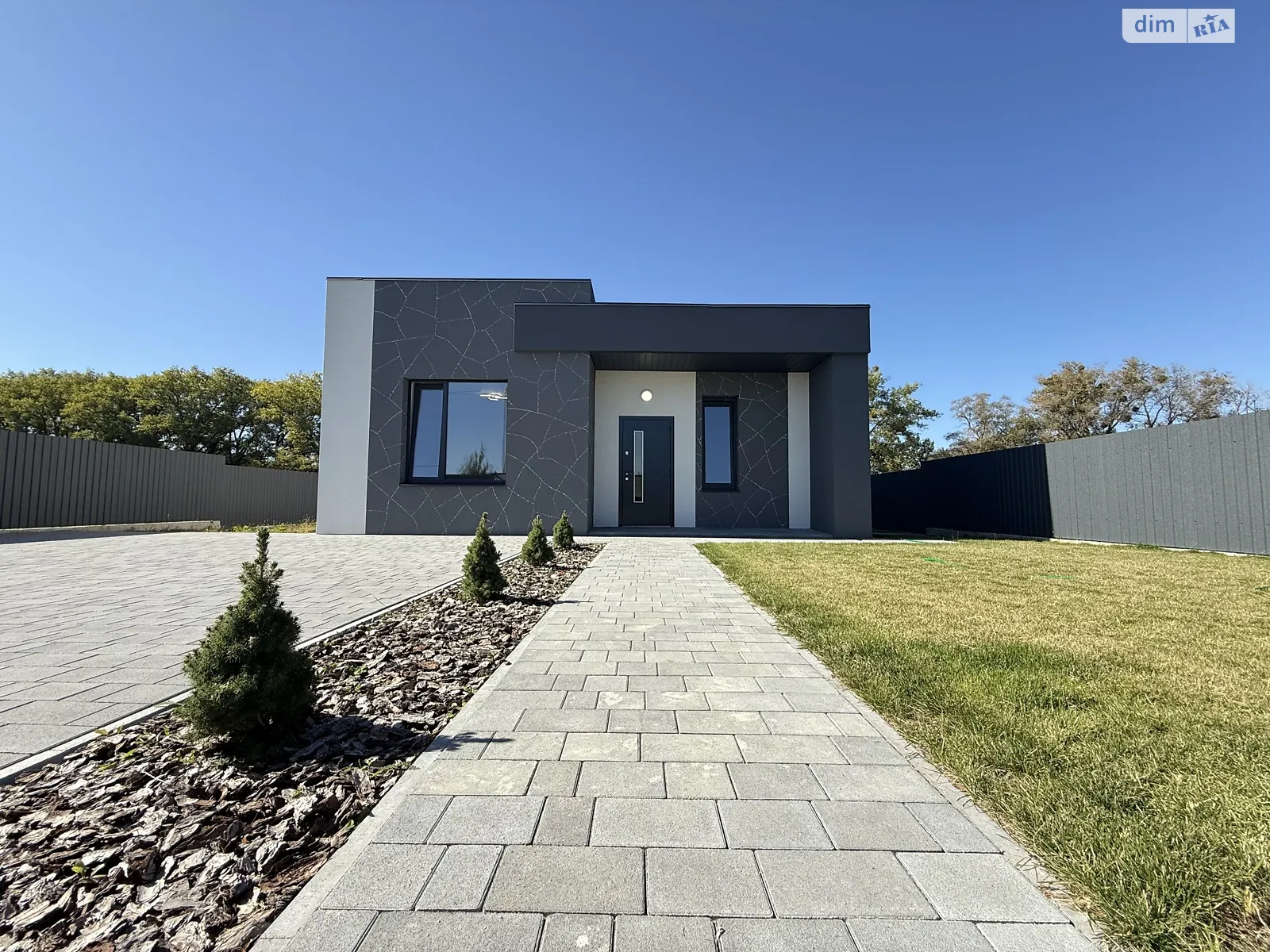 Продається одноповерховий будинок 110 кв. м з каміном, цена: 124900 $ - фото 1