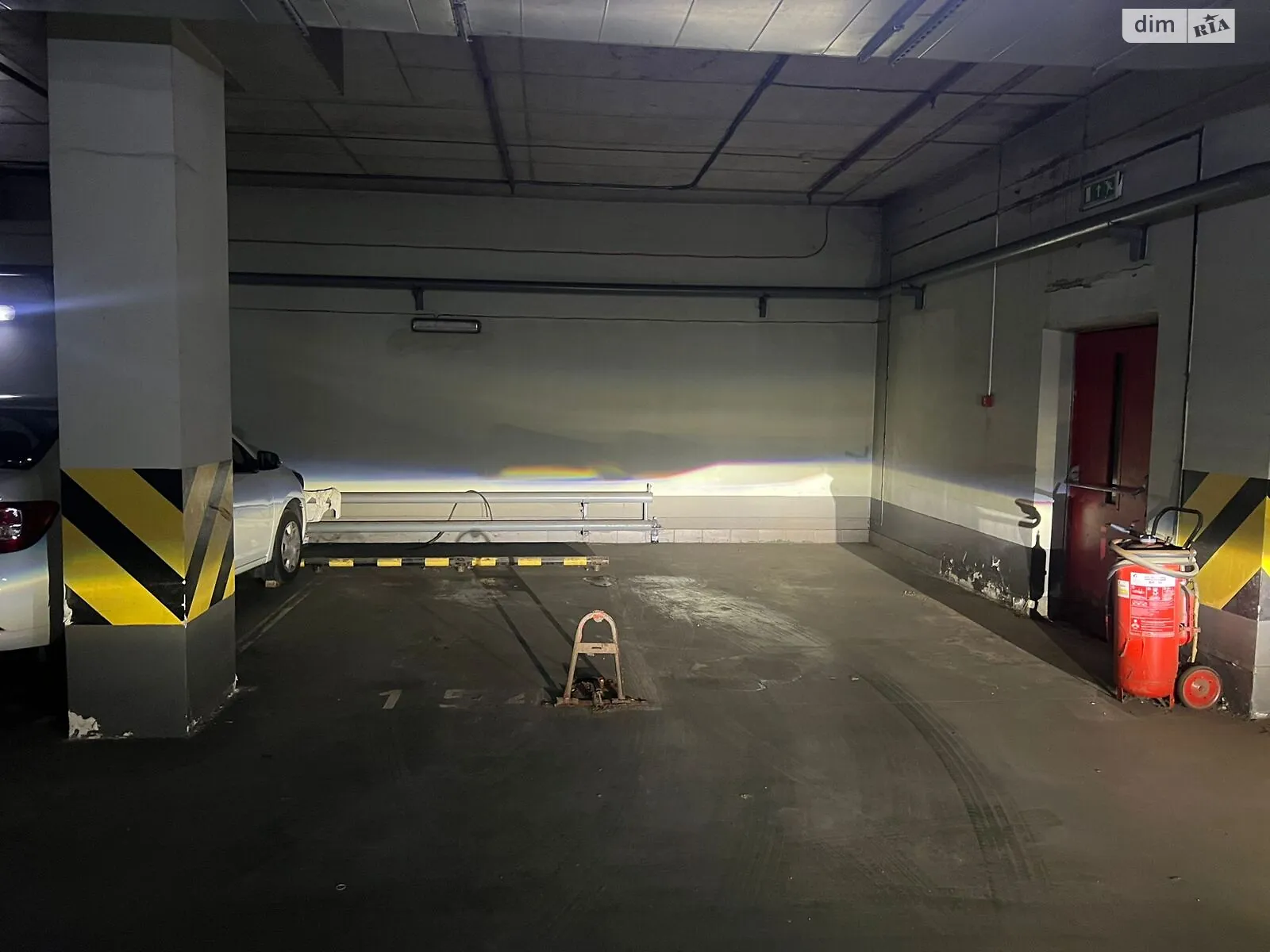 Здається в оренду підземний паркінг під легкове авто на 10 кв. м, цена: 4300 грн - фото 1