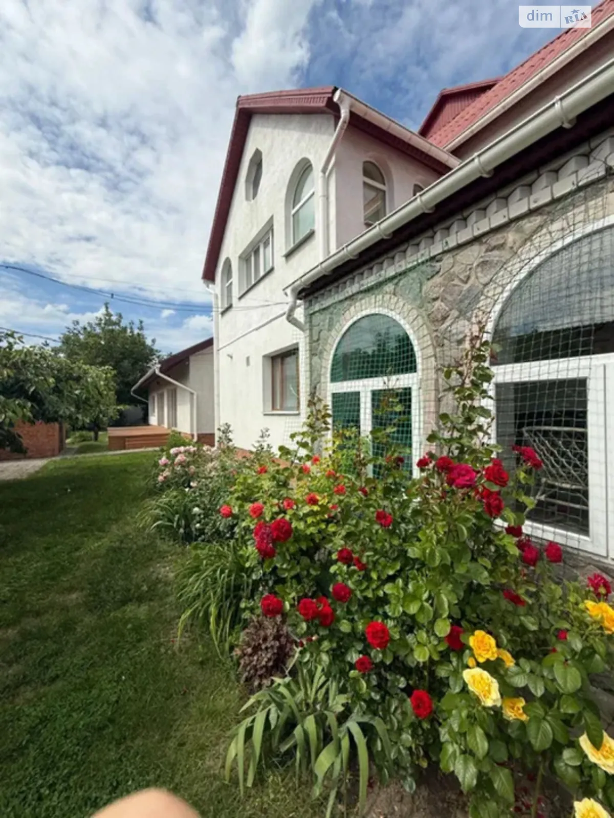 Продается часть дома 348 кв. м с баней/сауной, цена: 200000 $ - фото 1