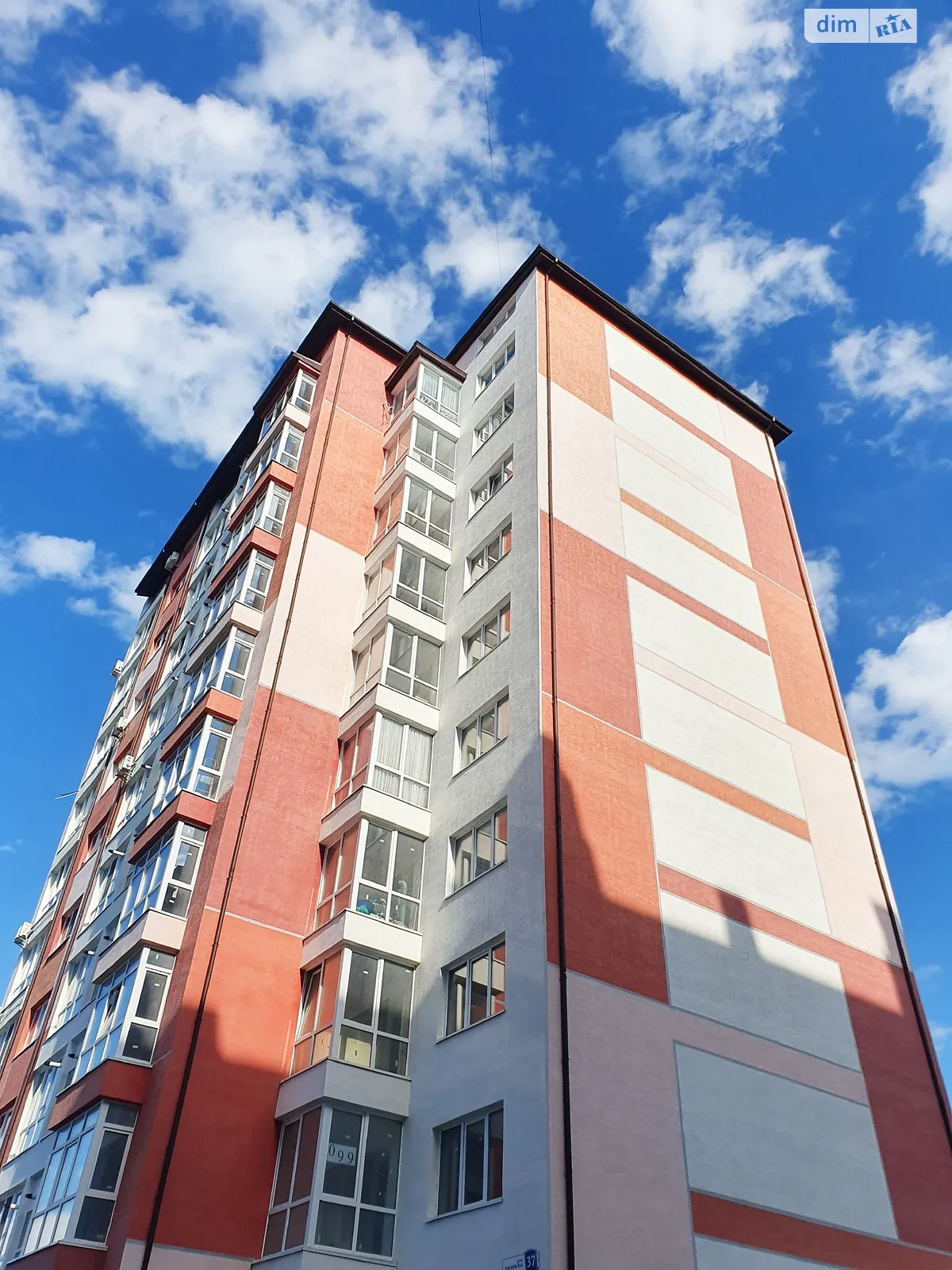 Продається 2-кімнатна квартира 55.5 кв. м у Івано-Франківську, вул. Дем'янів Лаз, 37 - фото 1