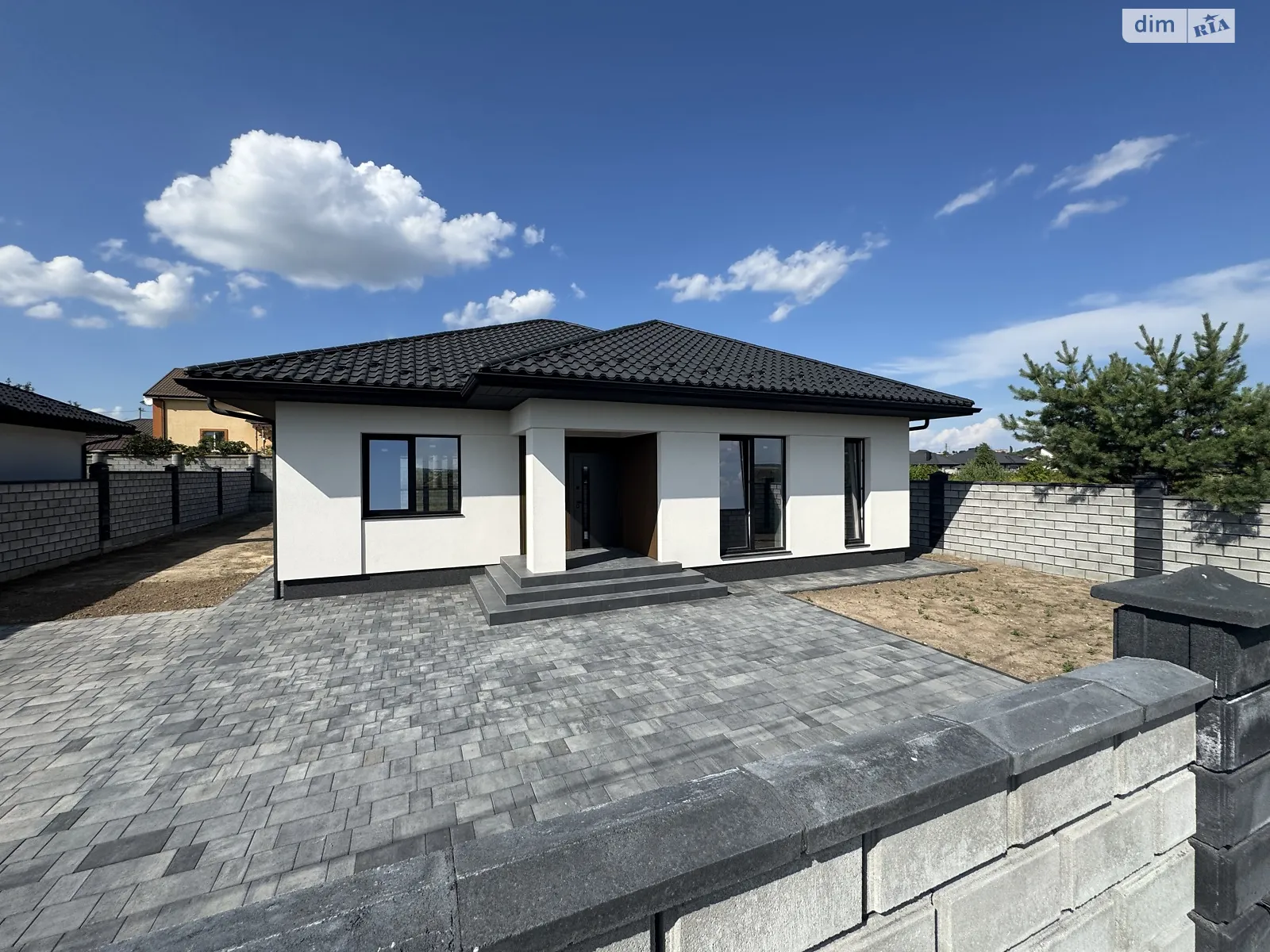 Продается одноэтажный дом 126 кв. м с террасой, цена: 170000 $ - фото 1