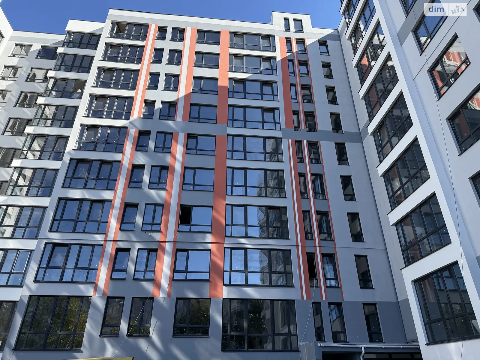 Продается 3-комнатная квартира 87 кв. м в Виннице, ул. Привокзальная - фото 1