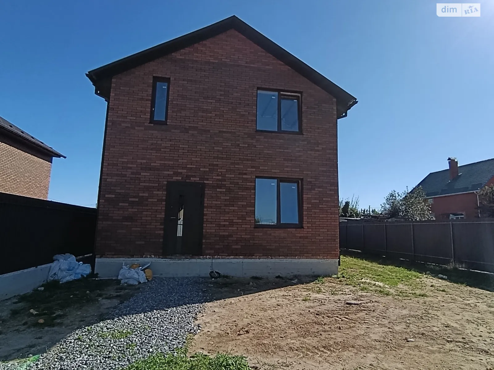 Продается дом на 2 этажа 107 кв. м с баней/сауной, цена: 102000 $ - фото 1