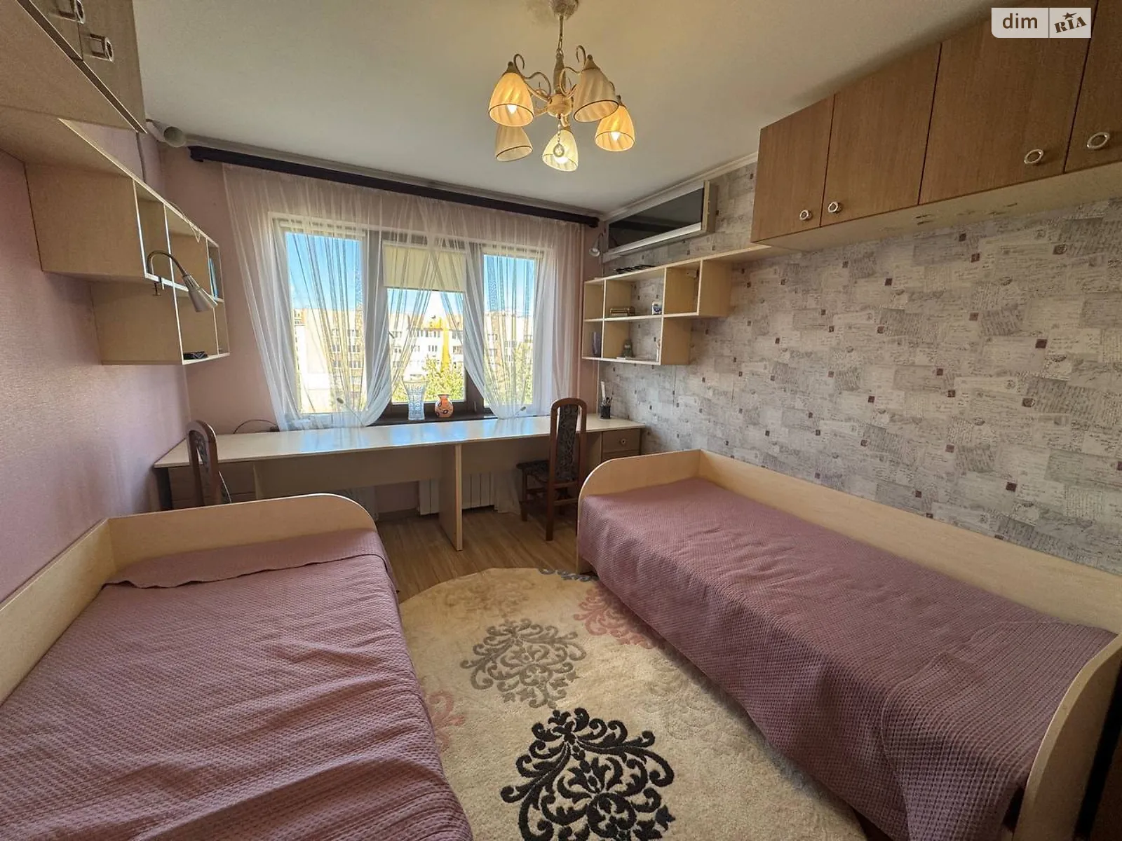 Сдается в аренду 3-комнатная квартира 64 кв. м в Львове, ул. Шафарика, 16 - фото 1