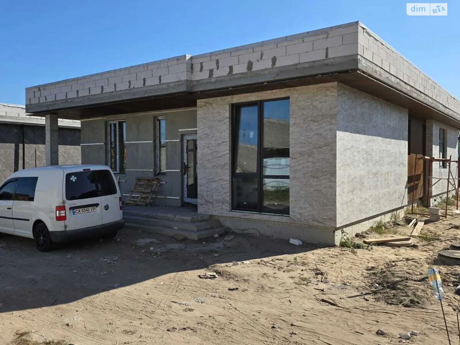 Продается одноэтажный дом 130 кв. м с бассейном, цена: 134000 $ - фото 1