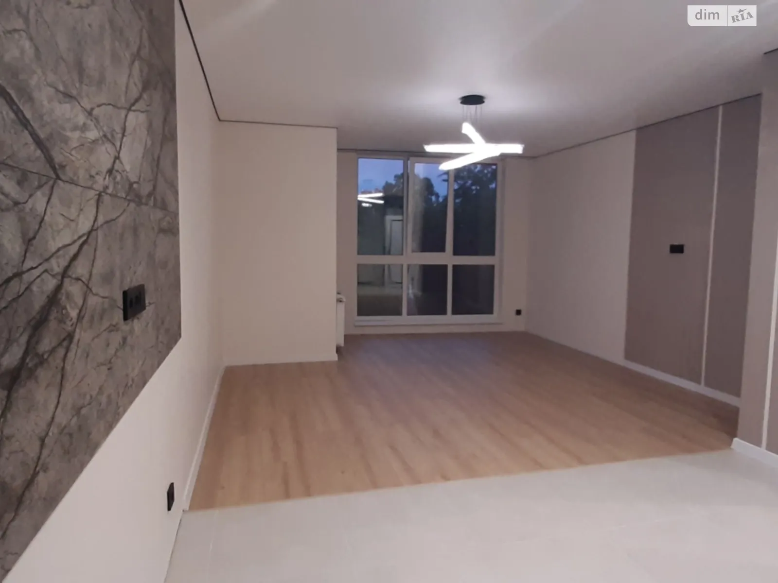 Продается 2-комнатная квартира 50.4 кв. м в Ирпене, ул. Григория Сковороды, 13/8 - фото 1