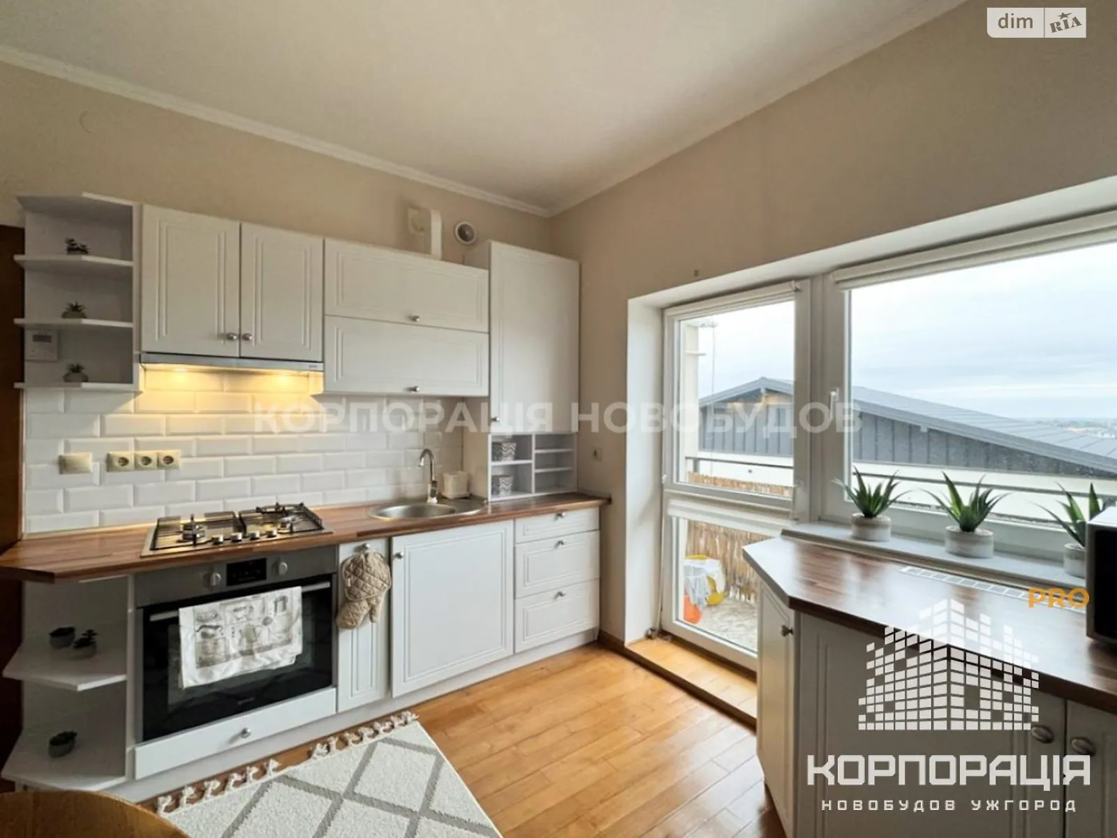 Сдается в аренду 1-комнатная квартира 60 кв. м в Ужгороде, ул. Серебристая - фото 1