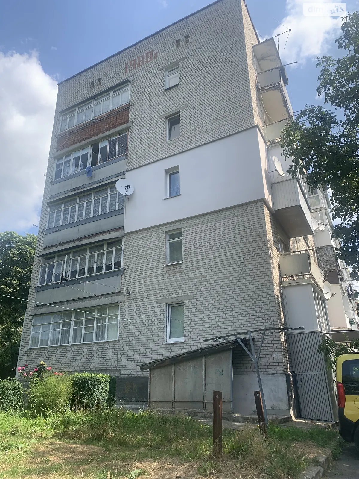 Продается 3-комнатная квартира 61.9 кв. м в Жмеринке, ул. Николая Белинского(Гастелло) - фото 1