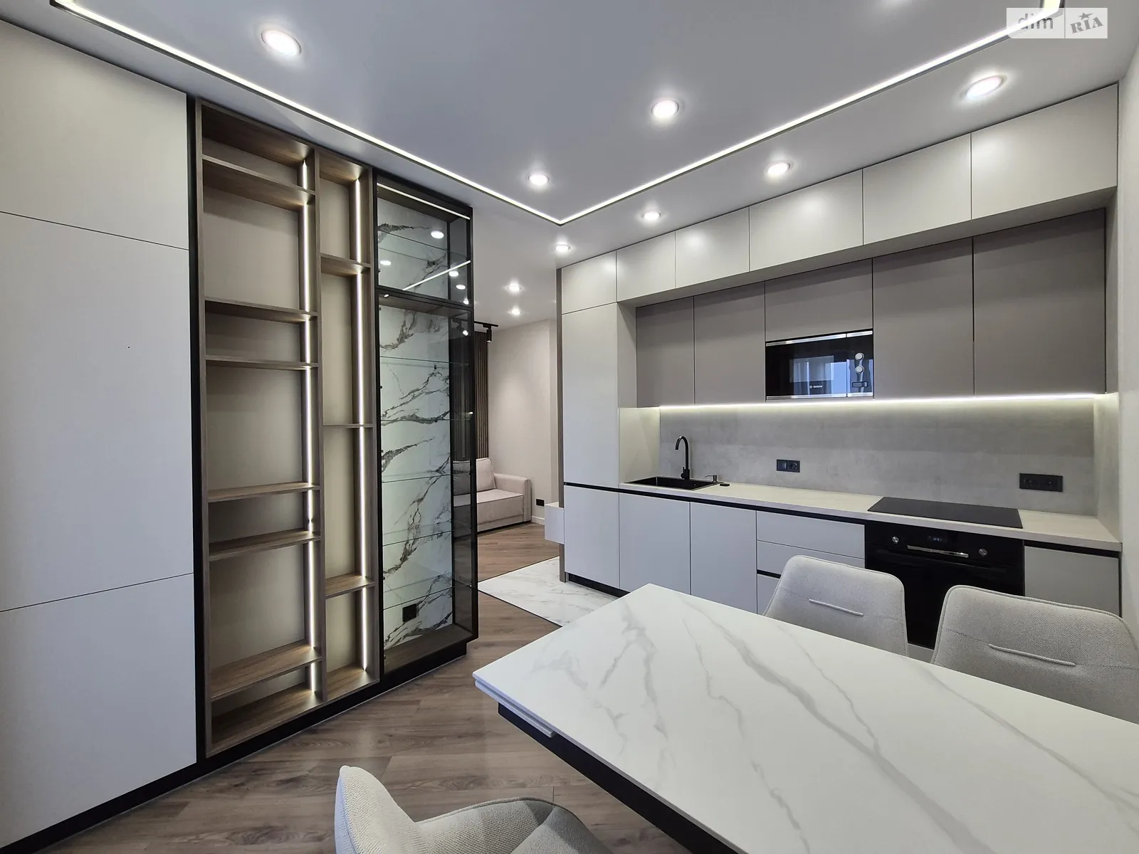 Продается 1-комнатная квартира 42 кв. м в Одессе, ул. Краснова - фото 1