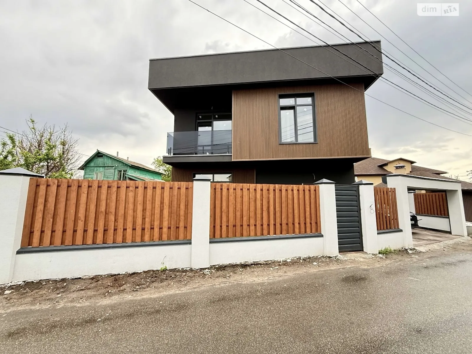 Продается дом на 2 этажа 140 кв. м с мебелью, цена: 275000 $ - фото 1