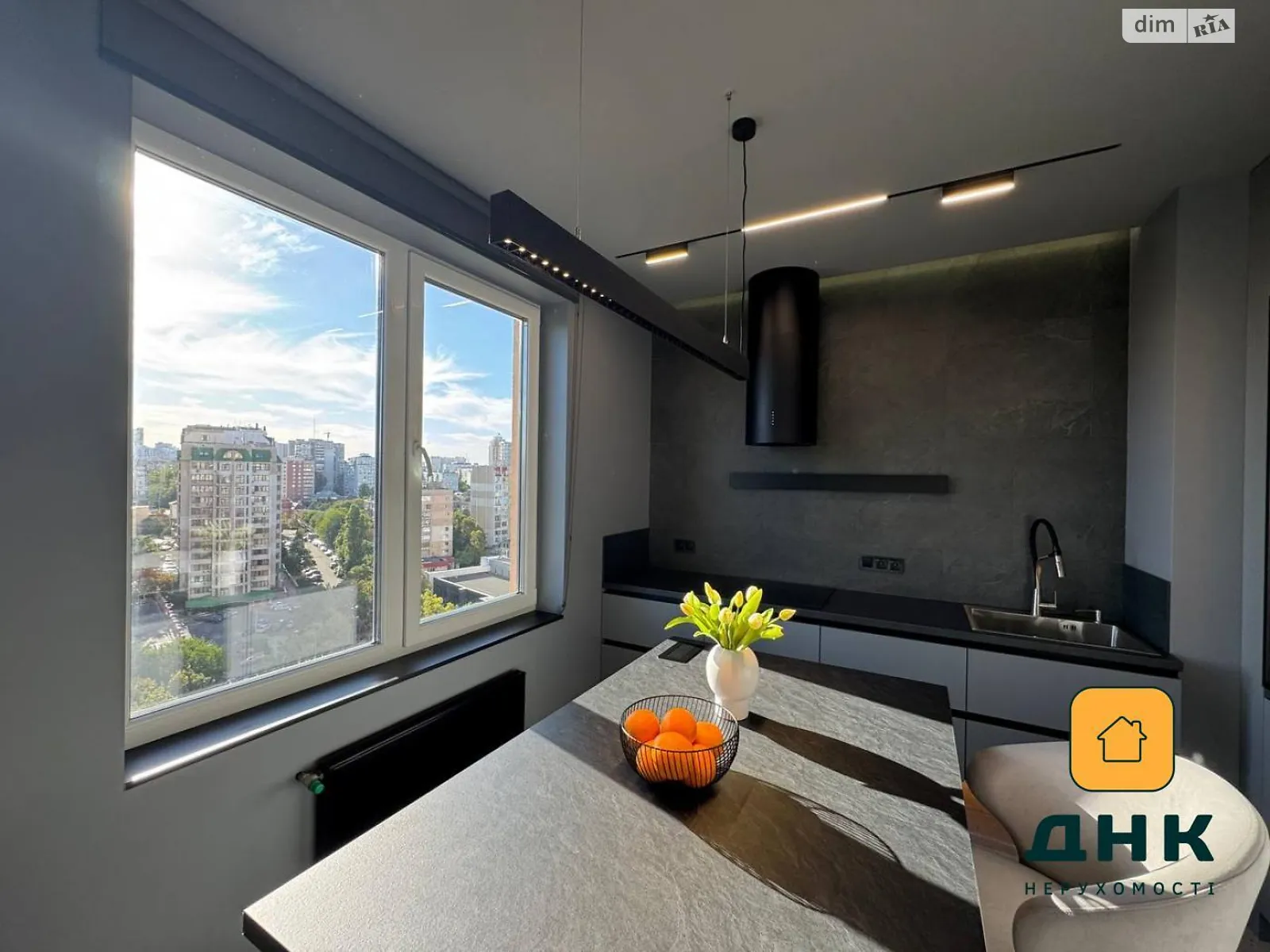 Продается 2-комнатная квартира 80 кв. м в Одессе, ул. Генуэзская, 3Б - фото 1