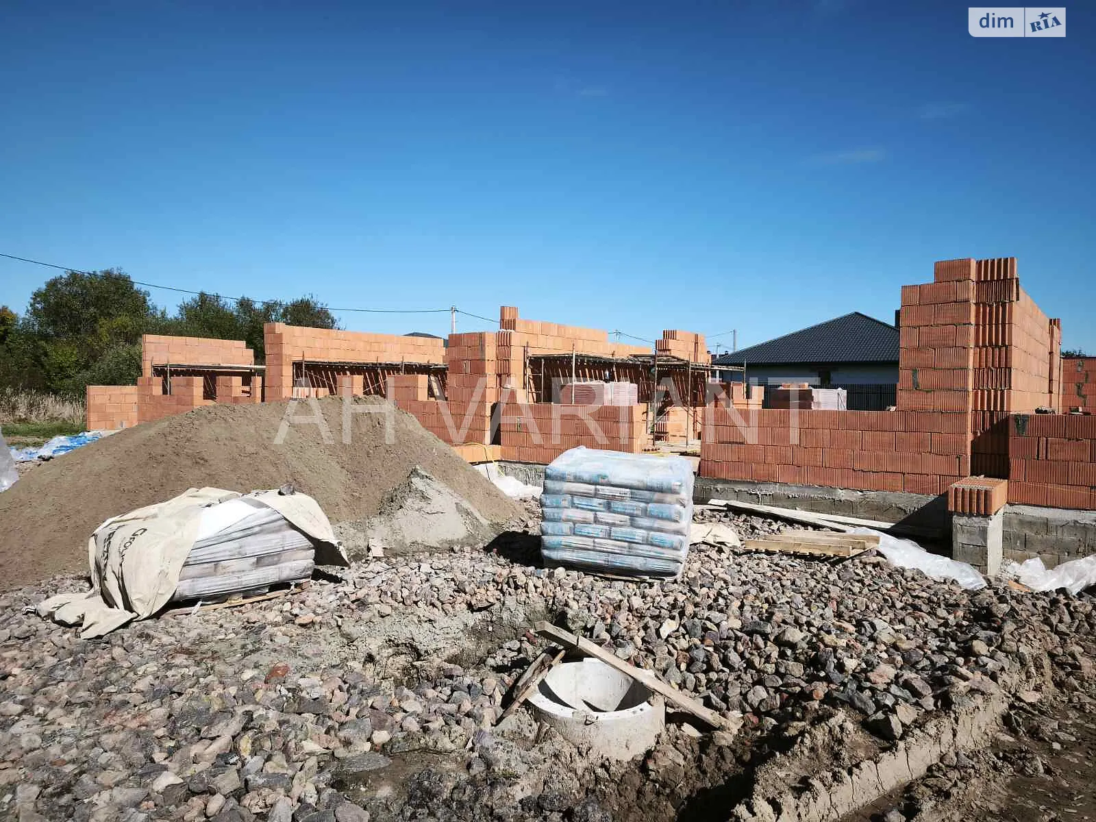 Продается дом на 2 этажа 110 кв. м с балконом, цена: 75000 $ - фото 1