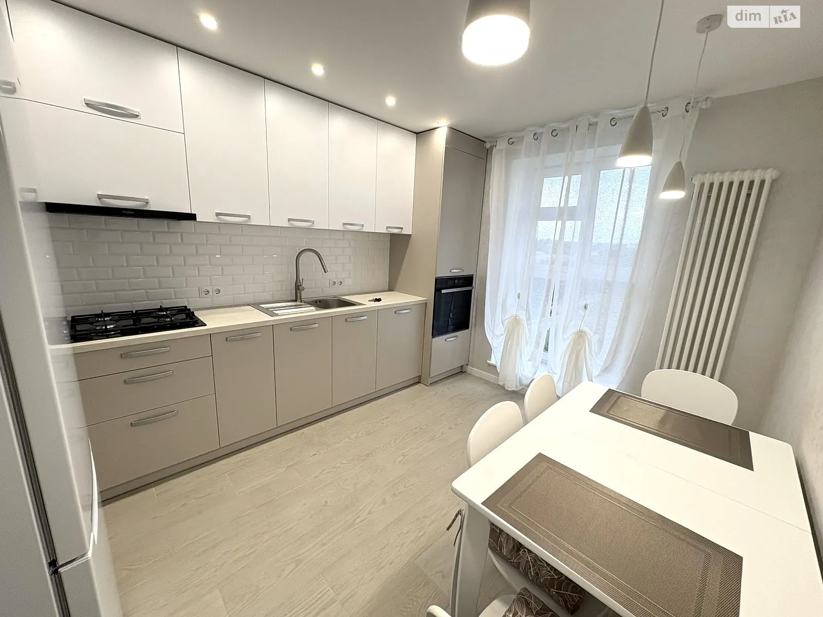 1-комнатная квартира 43.8 кв. м в Тернополе, ул. Академика Сергея Королева - фото 1