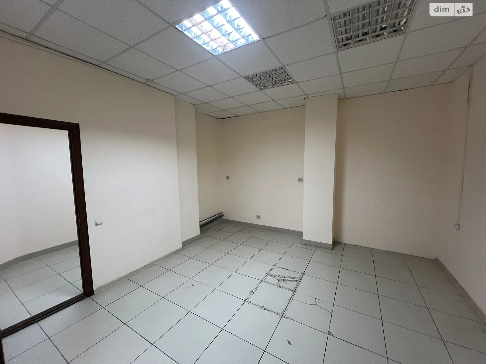 Здається в оренду офіс 45 кв. м в бізнес-центрі, цена: 9000 грн - фото 1