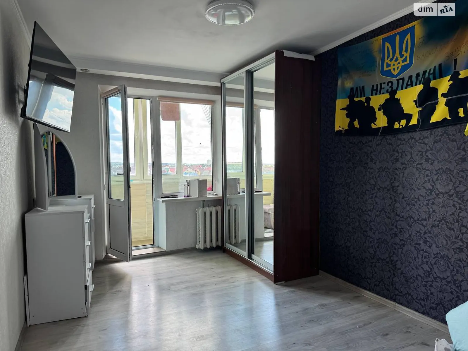 Продается 3-комнатная квартира 63.3 кв. м в Хмельницком, ул. Пилотская, 53 - фото 1