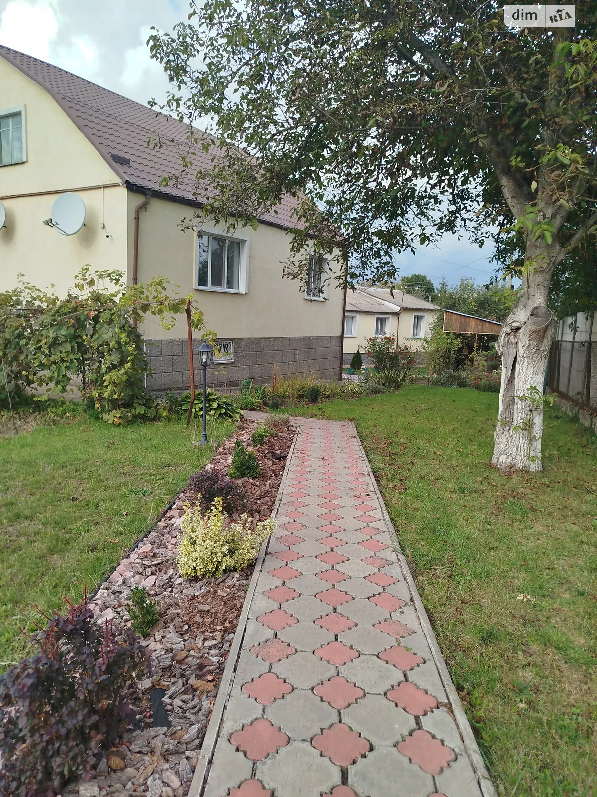Сдается в аренду дом на 2 этажа 200 кв. м с беседкой, цена: 4000 грн - фото 1