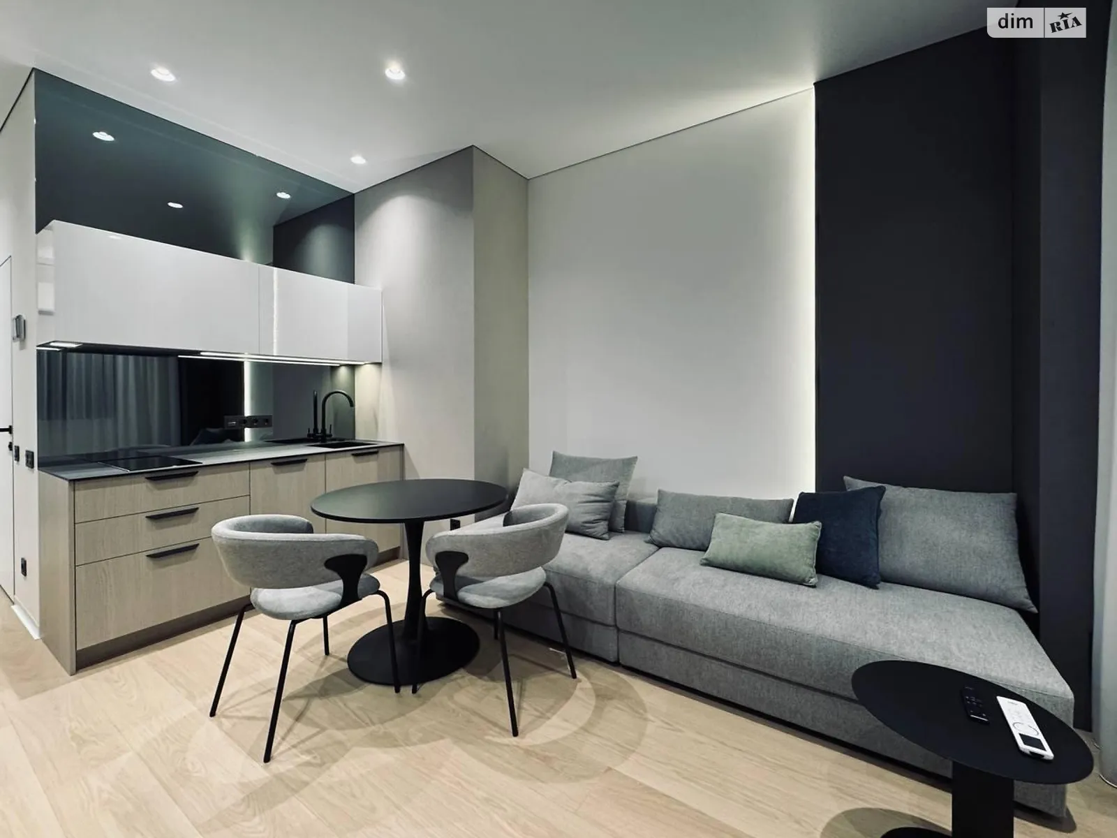 Сдается в аренду 1-комнатная квартира 39 кв. м в Днепре, ул. Овражная, 15 - фото 1