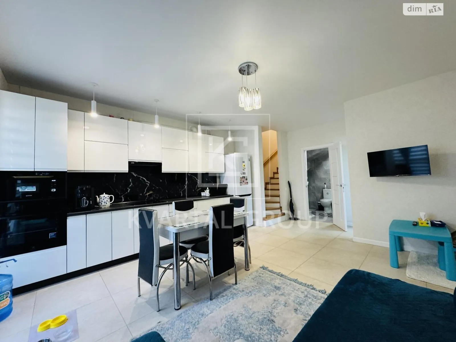 Продается дом на 2 этажа 90 кв. м с участком, цена: 135000 $ - фото 1