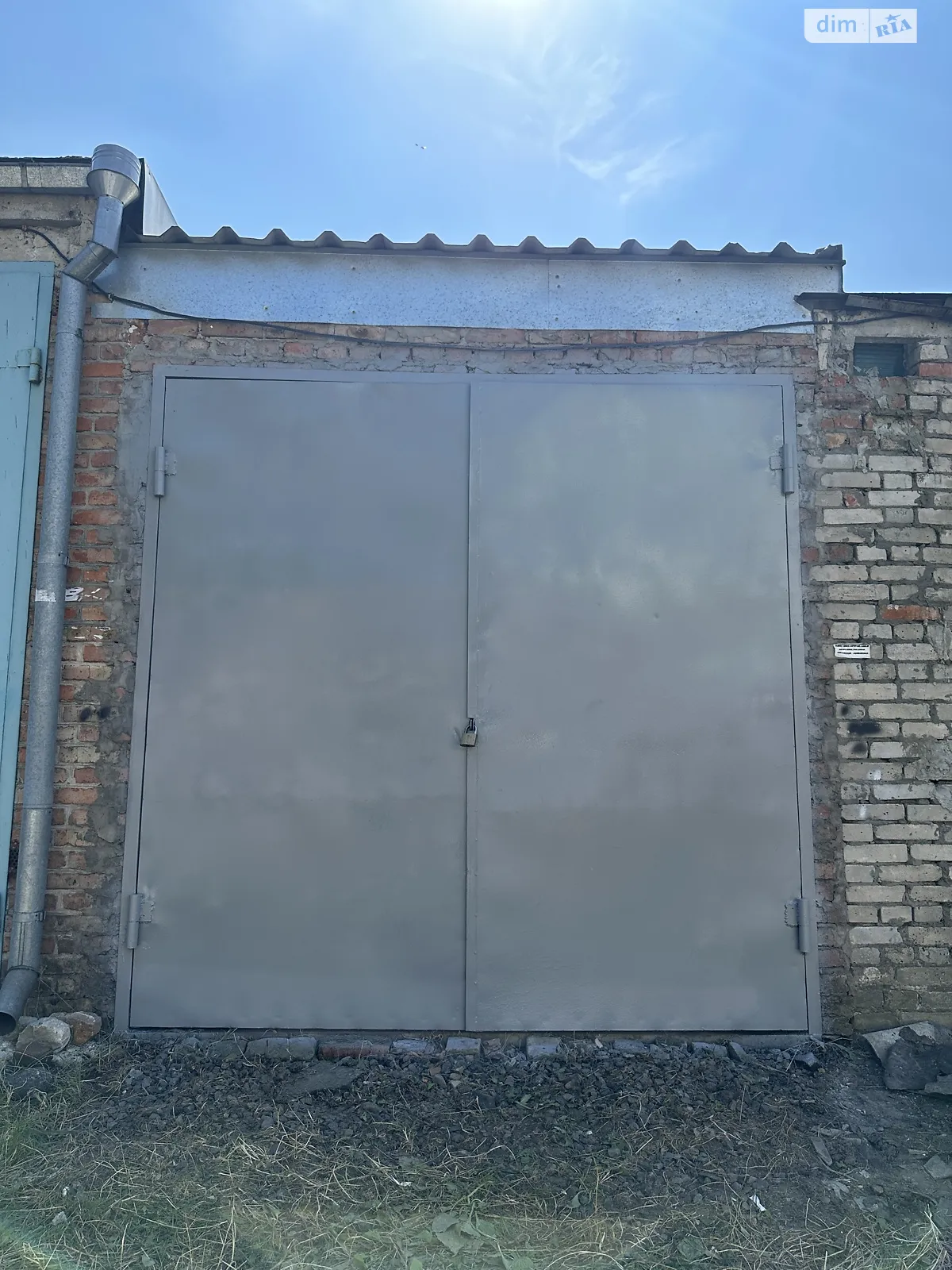 Продается место в гаражном кооперативе универсальный на 18.5 кв. м, цена: 3700 $ - фото 1