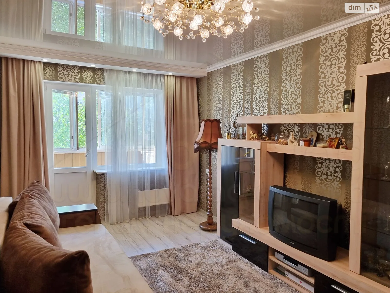 Продается 3-комнатная квартира 71.5 кв. м в Чернигове, ул. Независимости - фото 1