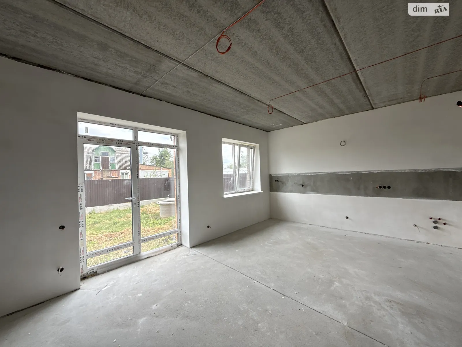 Продается дом на 2 этажа 120 кв. м с гаражом, цена: 92000 $ - фото 1