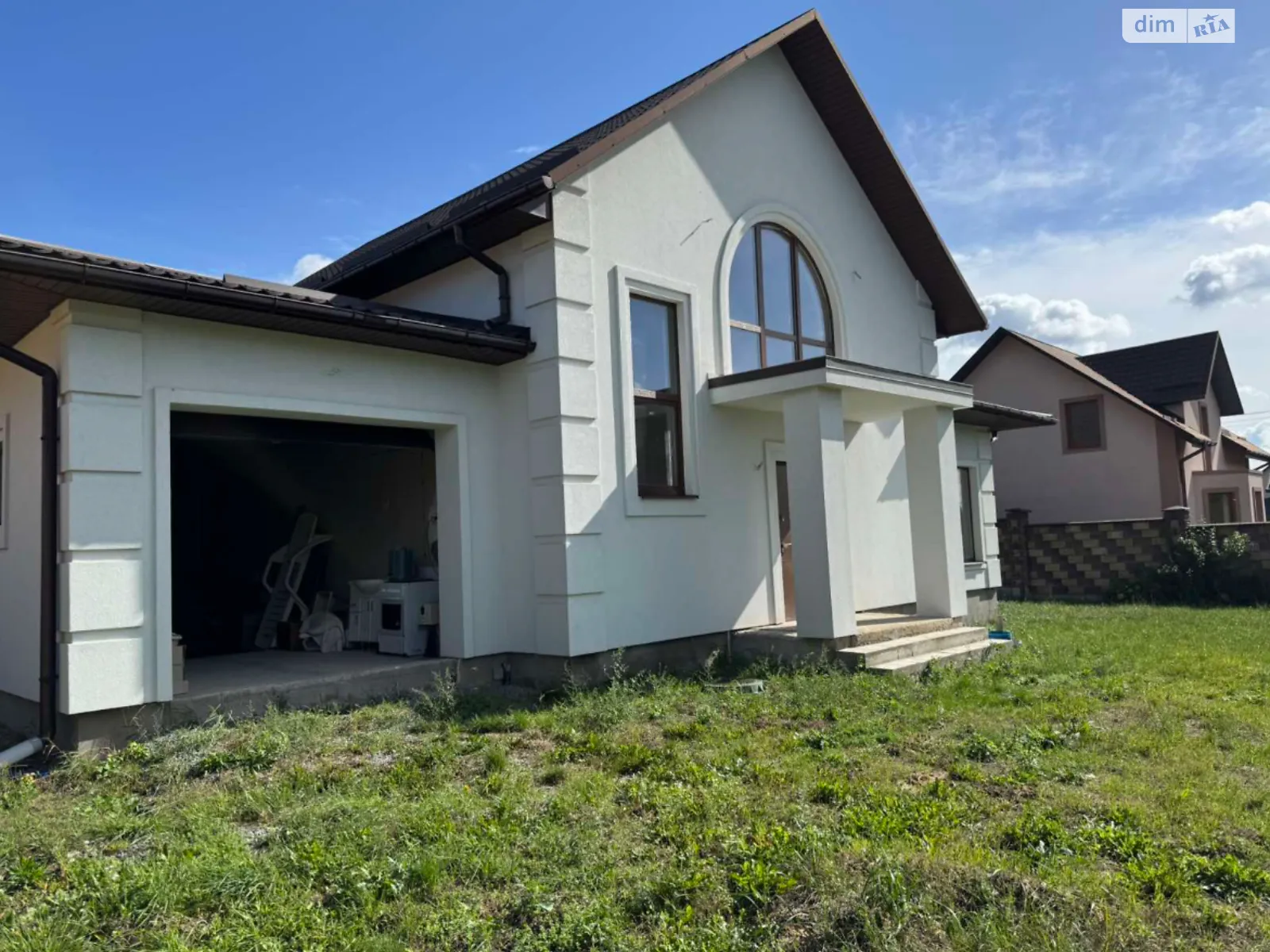 Продается дом на 2 этажа 182.4 кв. м с садом, цена: 125000 $ - фото 1