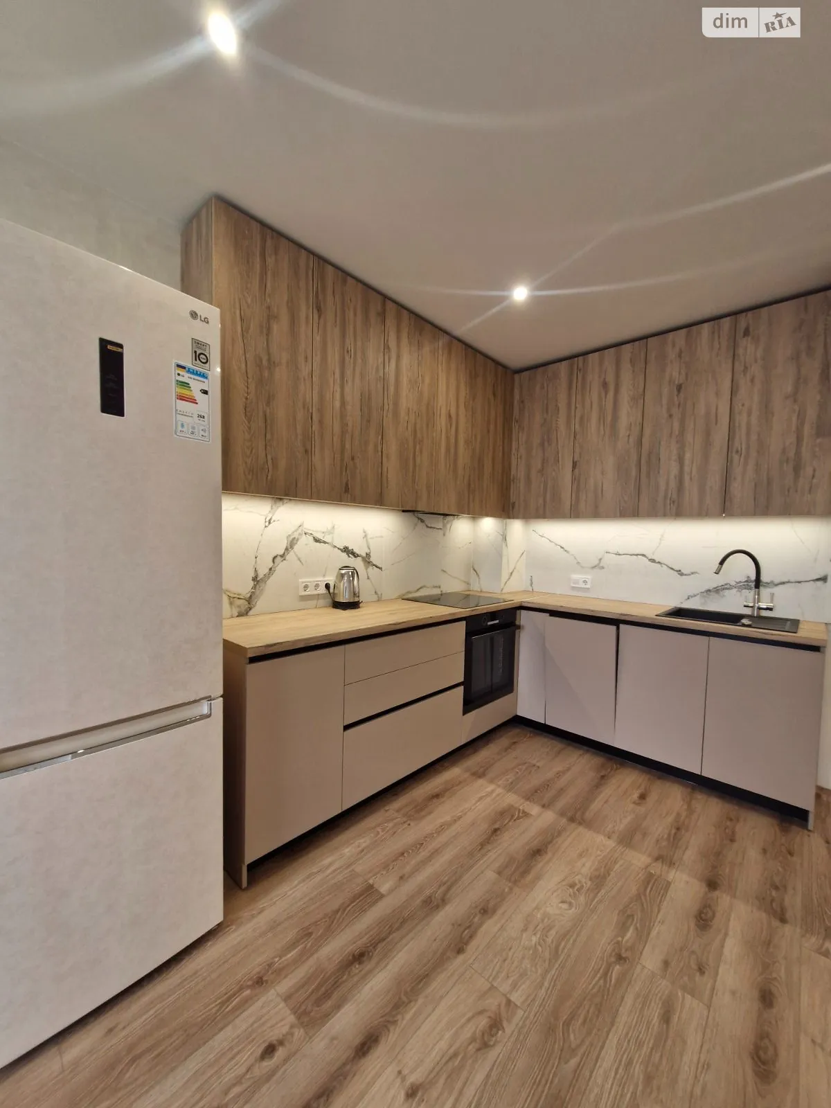 Продается 1-комнатная квартира 46.2 кв. м в Ирпене, ул. Университетская(Карла Маркса), 3/11 - фото 1