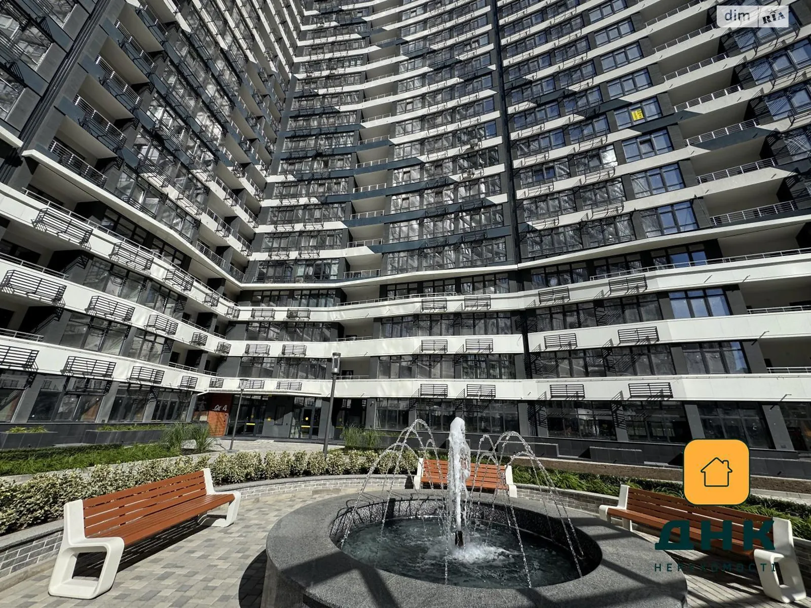 Продается 1-комнатная квартира 45 кв. м в Одессе, пер. Курортный, 2 - фото 1