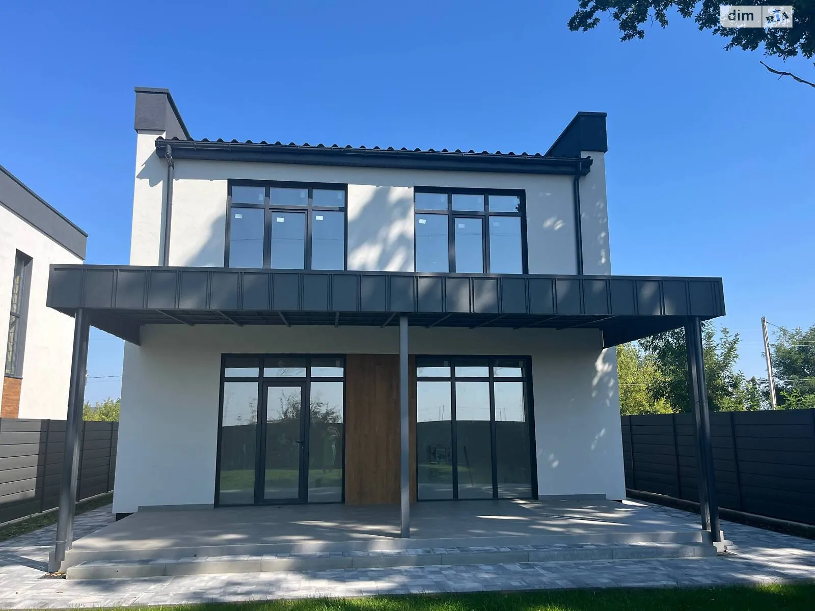 Продается дом на 2 этажа 135 кв. м с балконом, цена: 135000 $ - фото 1