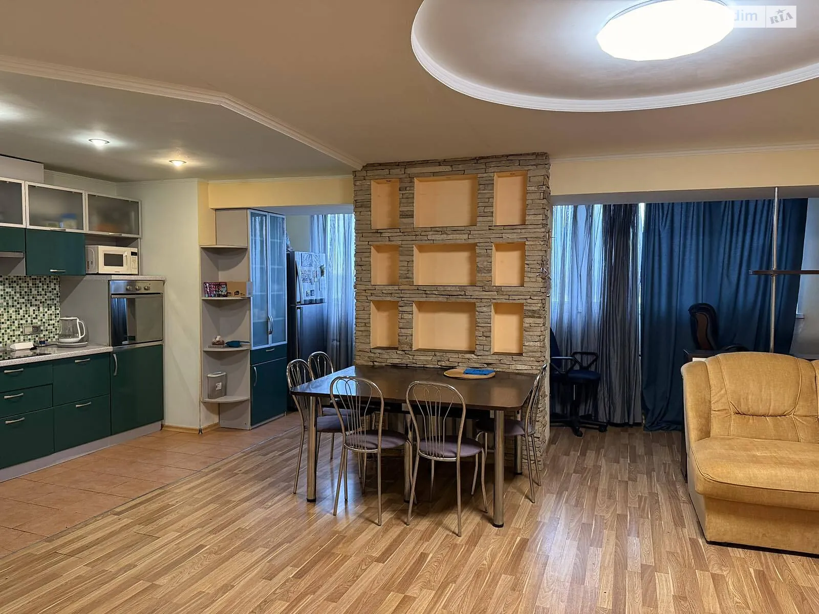 Продается 3-комнатная квартира 70.9 кв. м в Днепре, бул. Славы, 52 - фото 1