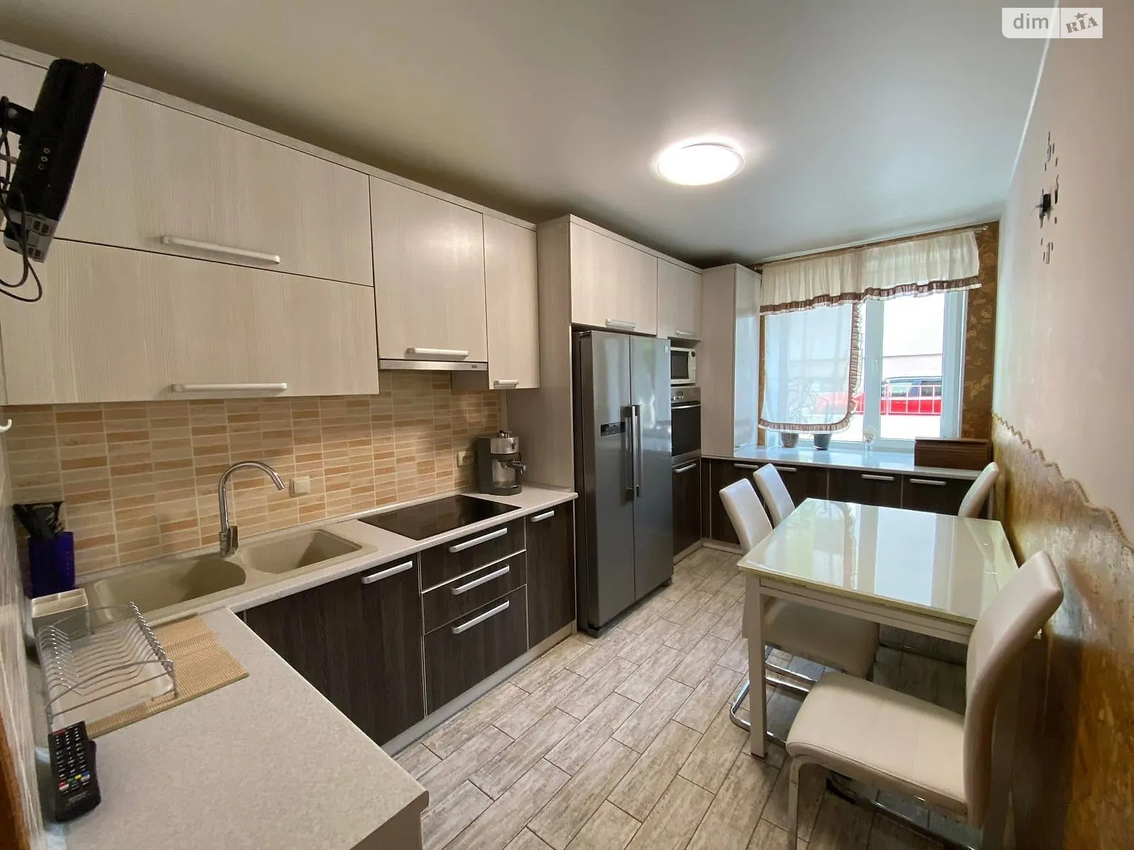 3-комнатная квартира 75 кв. м в Тернополе, ул. Золотогорская, 13 - фото 1