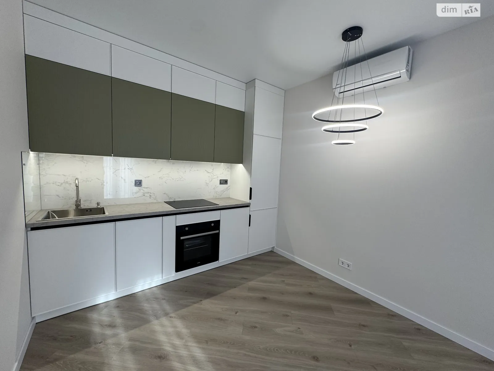 Продается 1-комнатная квартира 41.2 кв. м в Одессе, ул. Краснова - фото 1