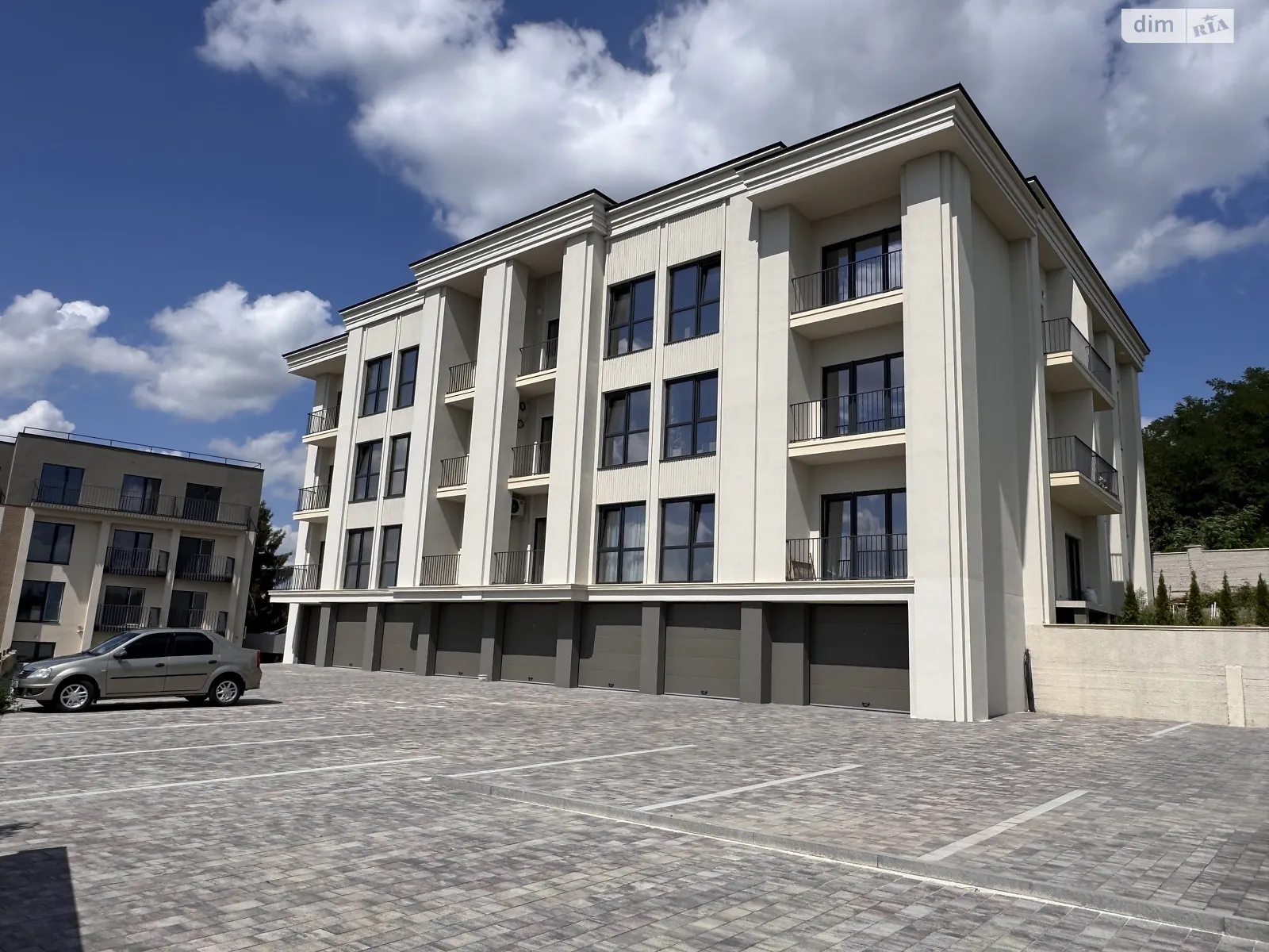 Продається 3-кімнатна квартира 120 кв. м у Ужгороді, вул. Собранецька, 86 - фото 1