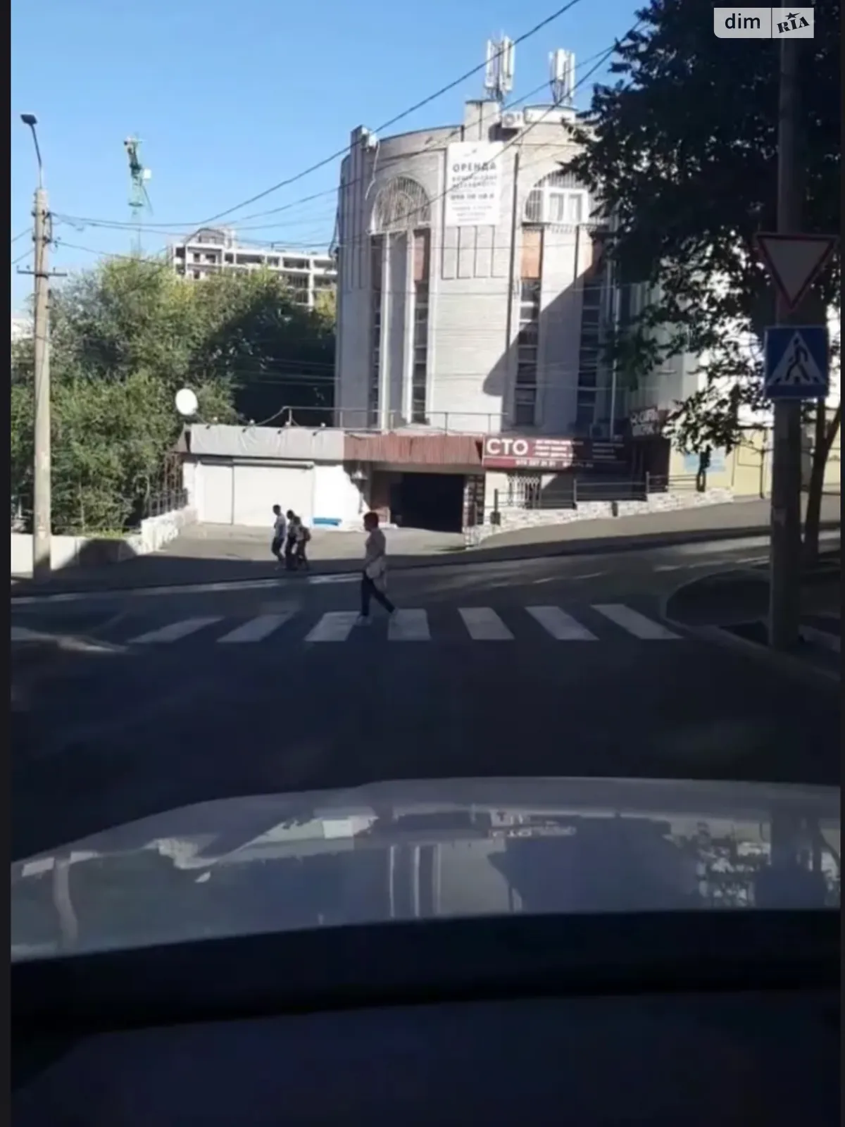 Сдается в аренду место в гаражном кооперативе под легковое авто на 27.7 кв. м, цена: 6000 грн - фото 1