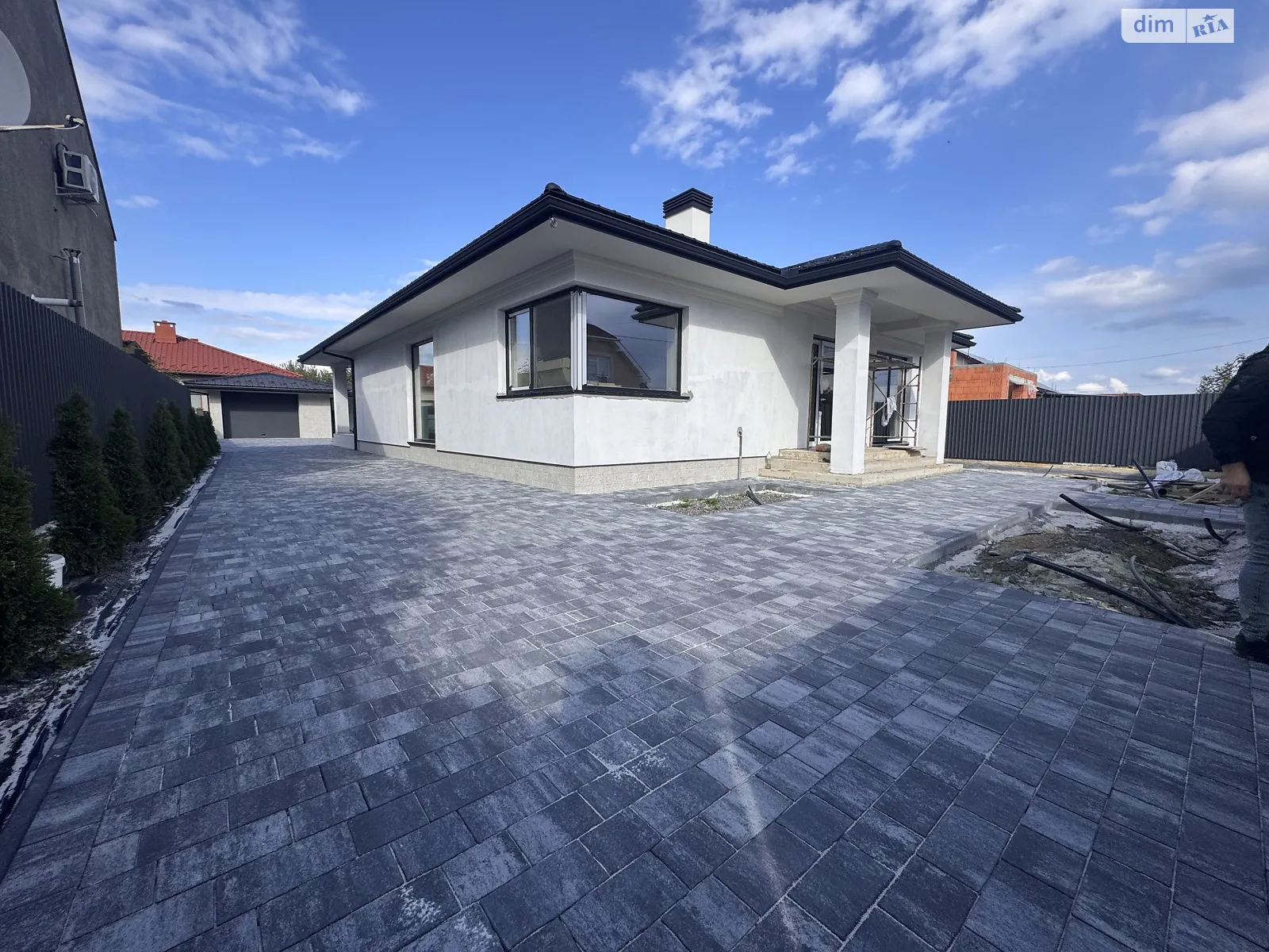 Продається одноповерховий будинок 140 кв. м с басейном, цена: 175000 $ - фото 1