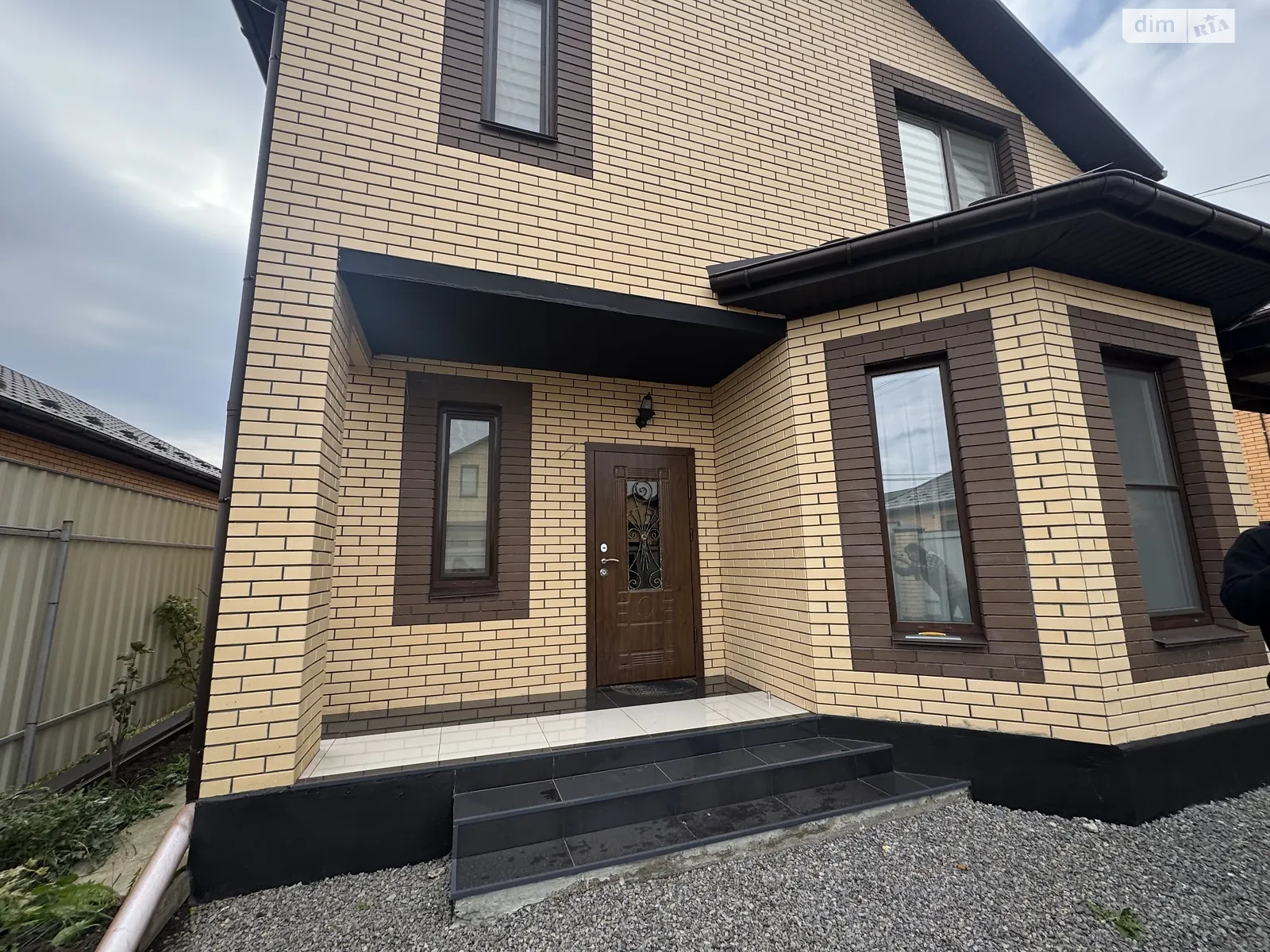 Продається будинок 2 поверховий 130 кв. м з гаражем, цена: 185000 $ - фото 1