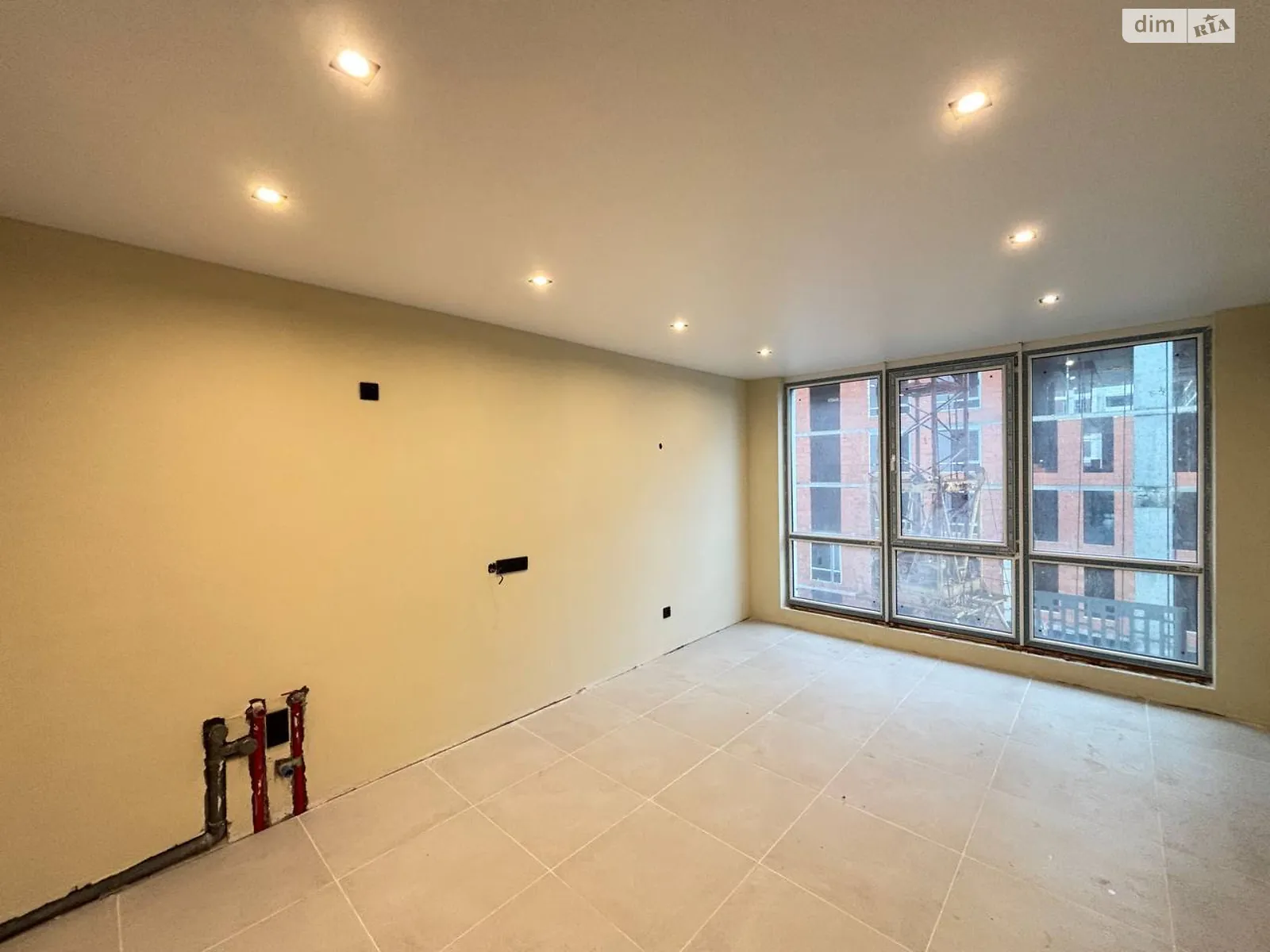 Продается 1-комнатная квартира 28 кв. м в Ивано-Франковске, ул. Левицкого Романа - фото 1