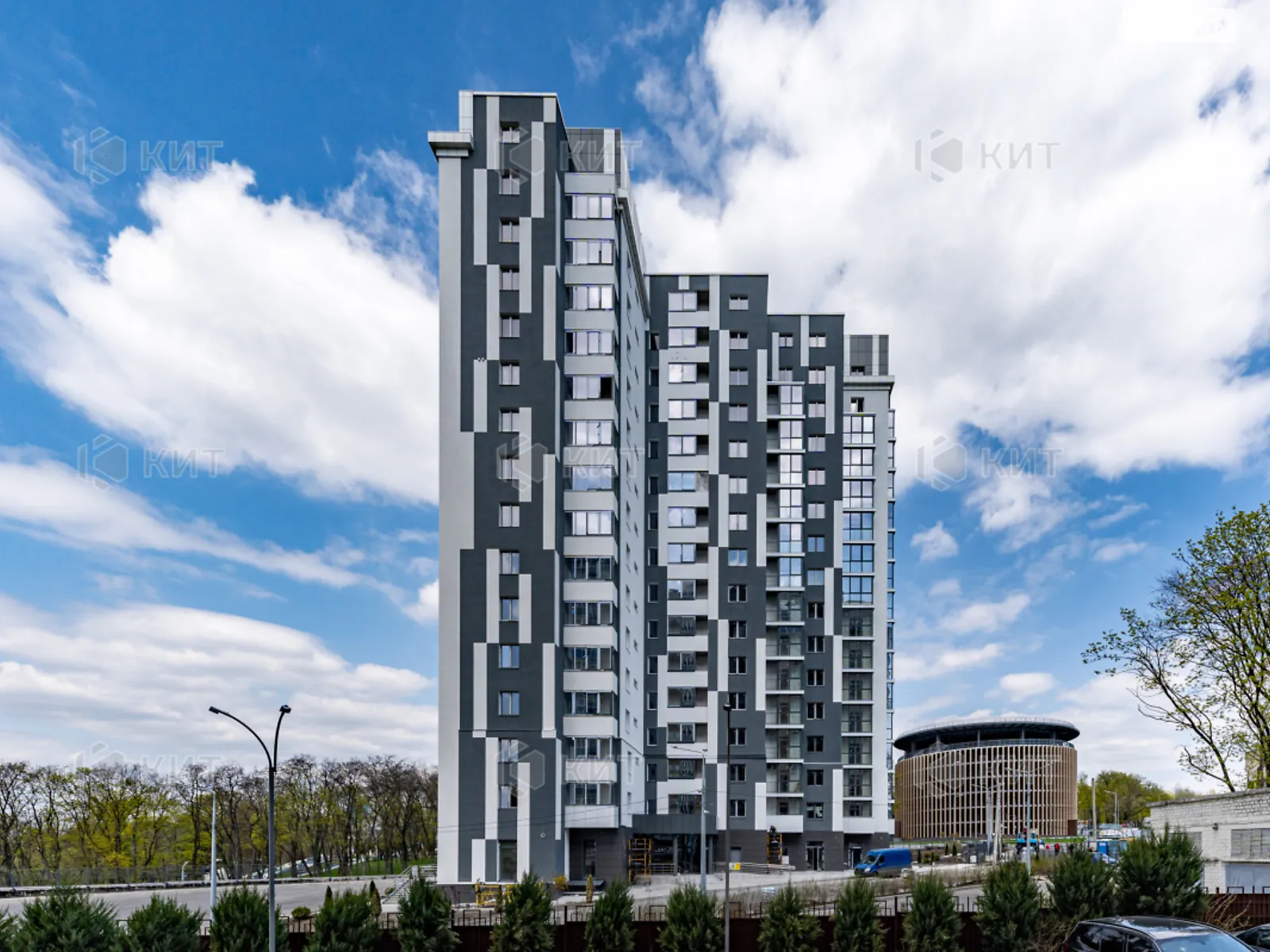 Продается 1-комнатная квартира 65 кв. м в Харькове, ул. Рымарская, 27 - фото 1